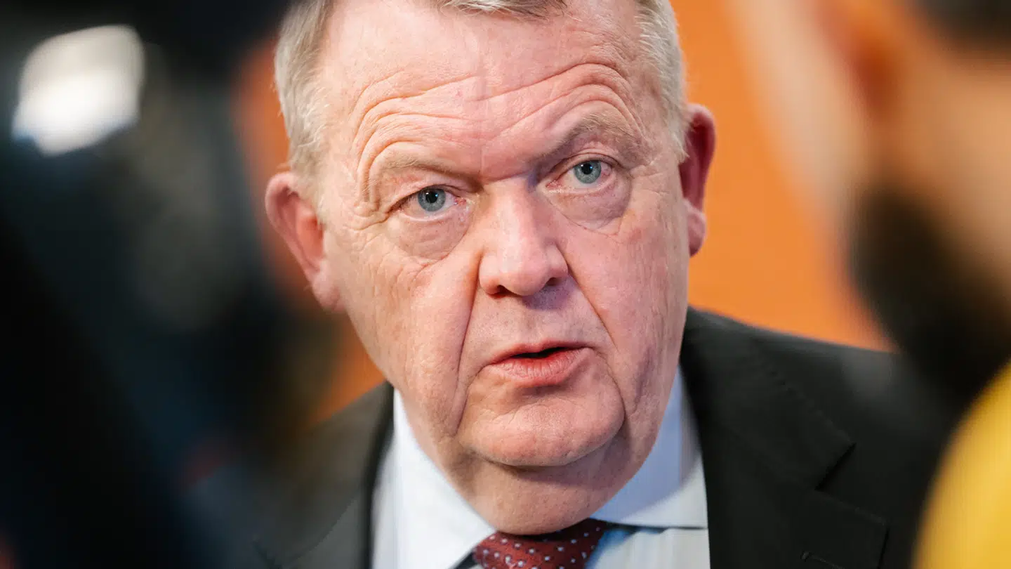 Udenrigsminister Lars Løkke Rasmussen deltager ifølge B.T.s oplysninger i mødet.