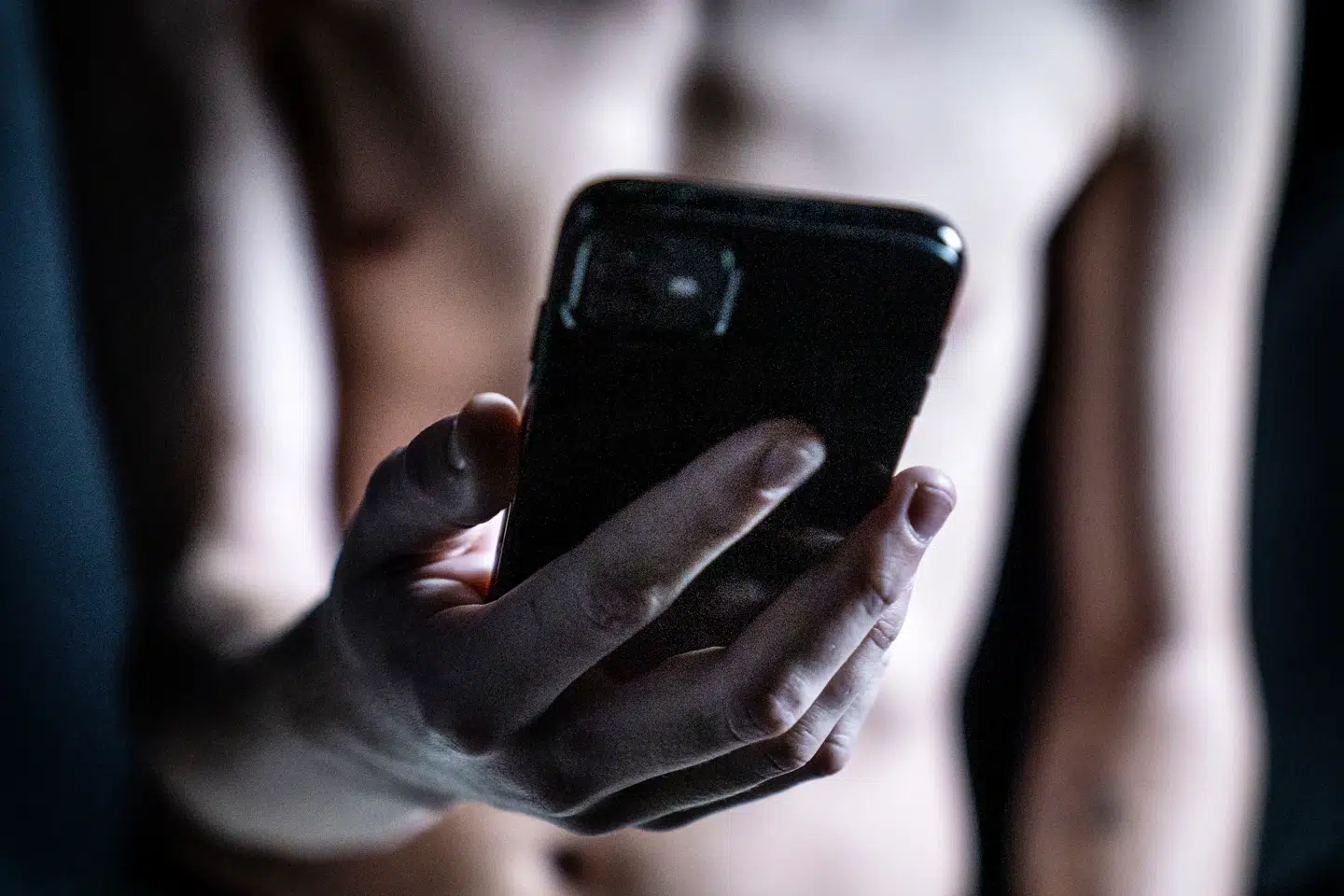 Der er sket en voldsom stigning i sager om økonomisk afpresning af unge drenge, ifølge Red Barnets anonyme SletDet Rådgivning.