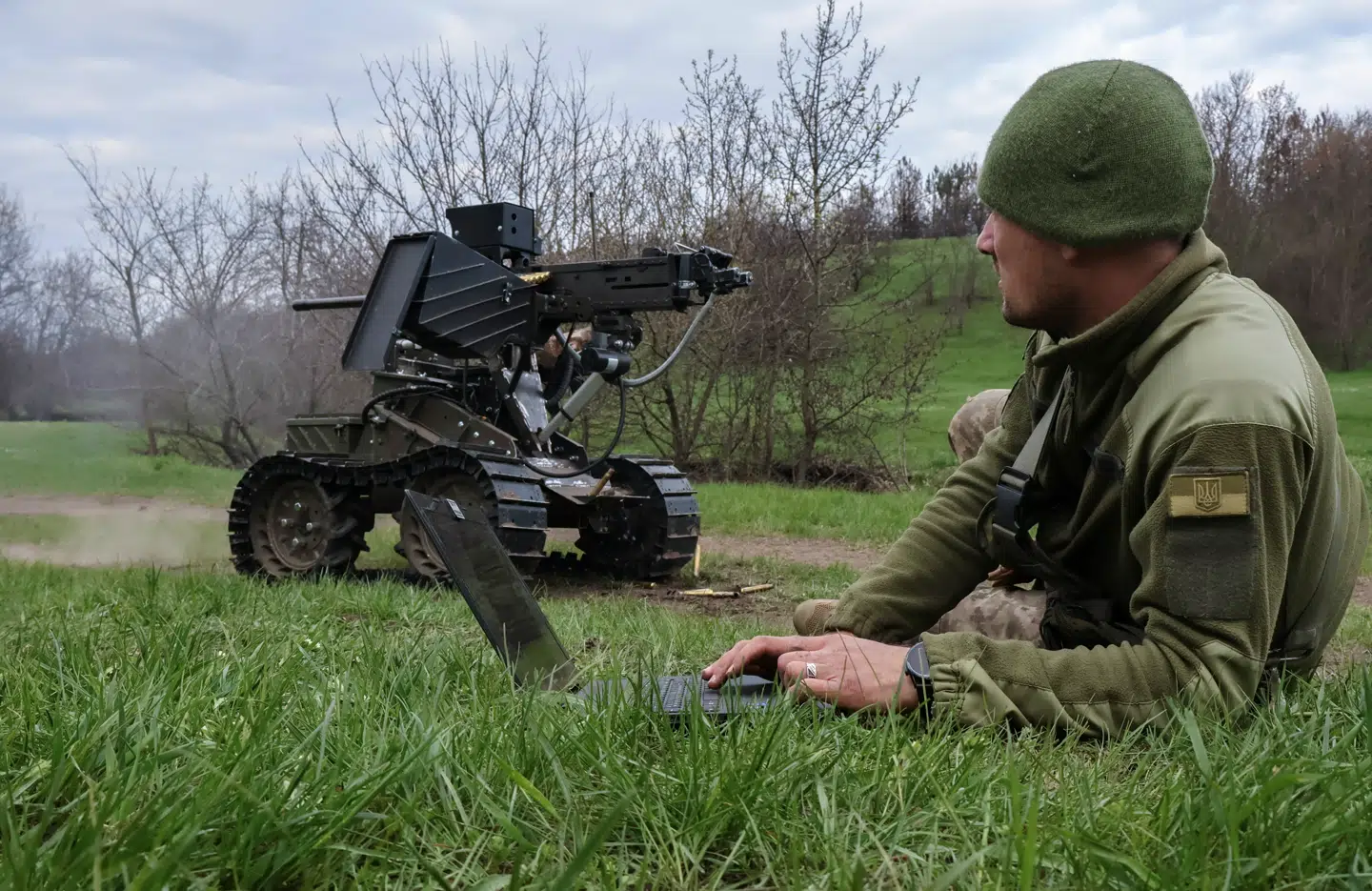 Ukraine er blevet eksperter i at producere ubemandede systemer som robotter og droner. Her en kørende robot.