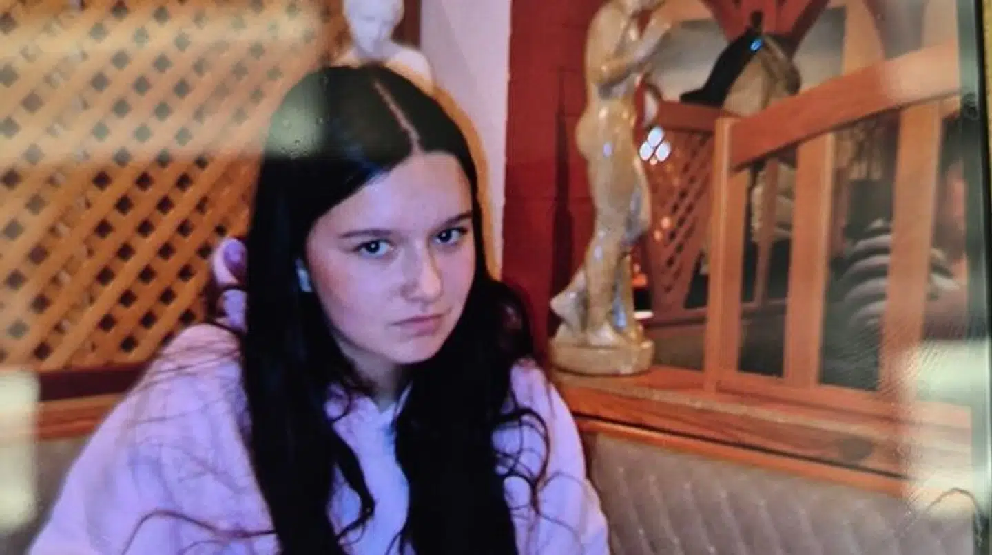 Den 13-årige pige hedder Amy-Sophie.