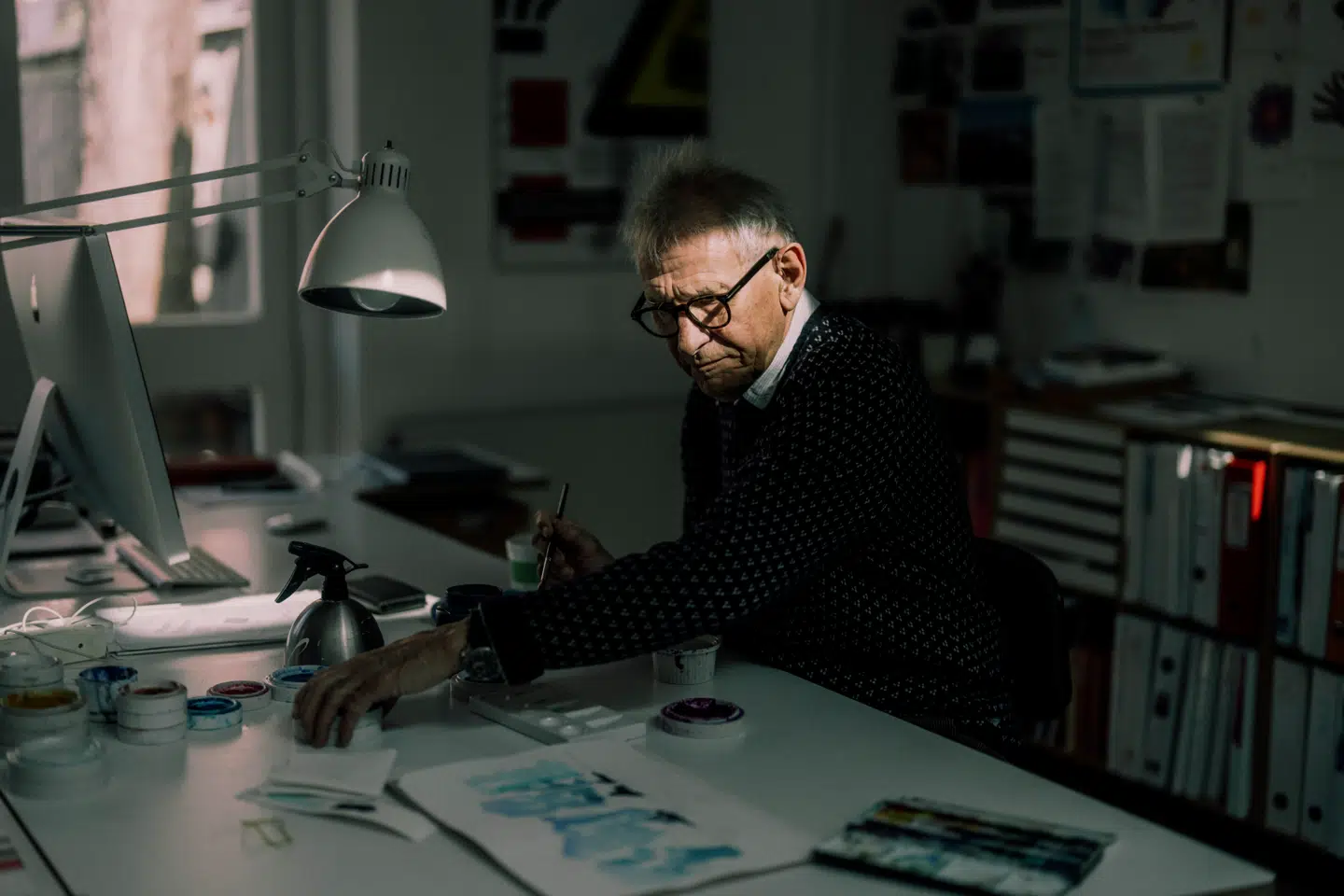 Han har formet den visuelle identitet i det offentlige rum. Nu modtager Ole Søndergaard Statens Kunstfonds hædersydelse for sit årelange arbejde.