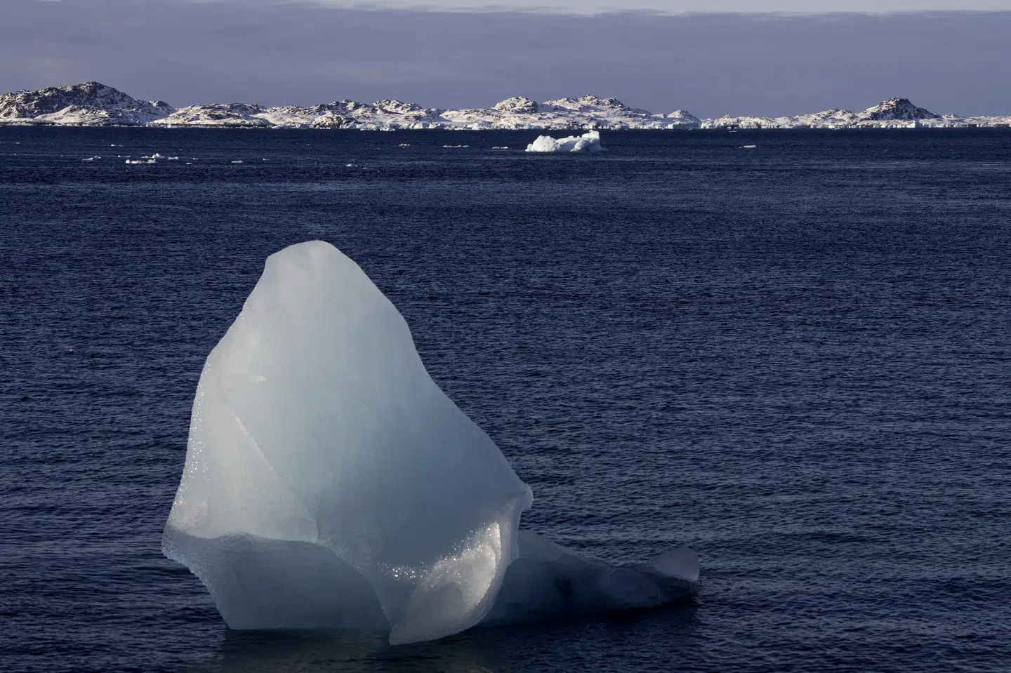 Havstrømmene aftager, fordi lufttemperaturerne hurtigt stiger i Arktis på grund af global opvarmning. På billedet ses havet fra Nuuk i Grønland tidligere i år. (Arkivfoto).