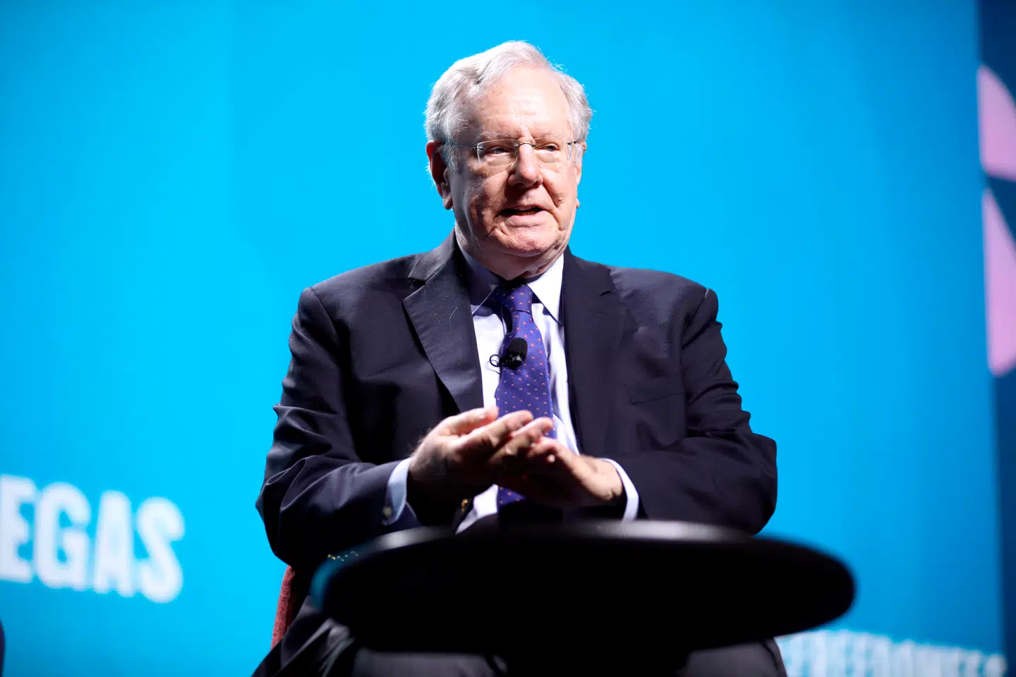 78-årige Steve Forbes er administrerende direktør for Forbes og chefredaktør for Forbes Magazine.