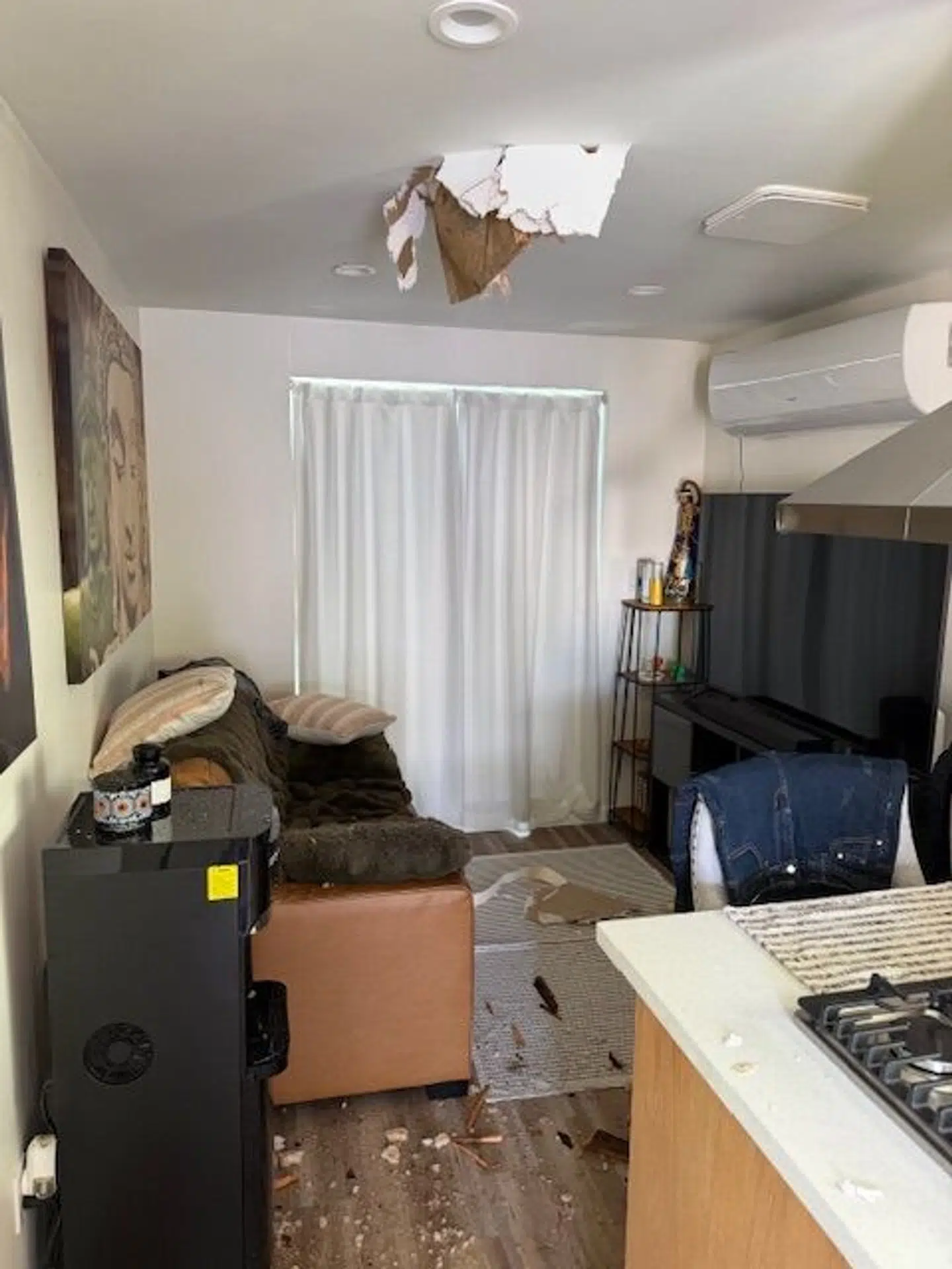 Herses hullet i loftet.