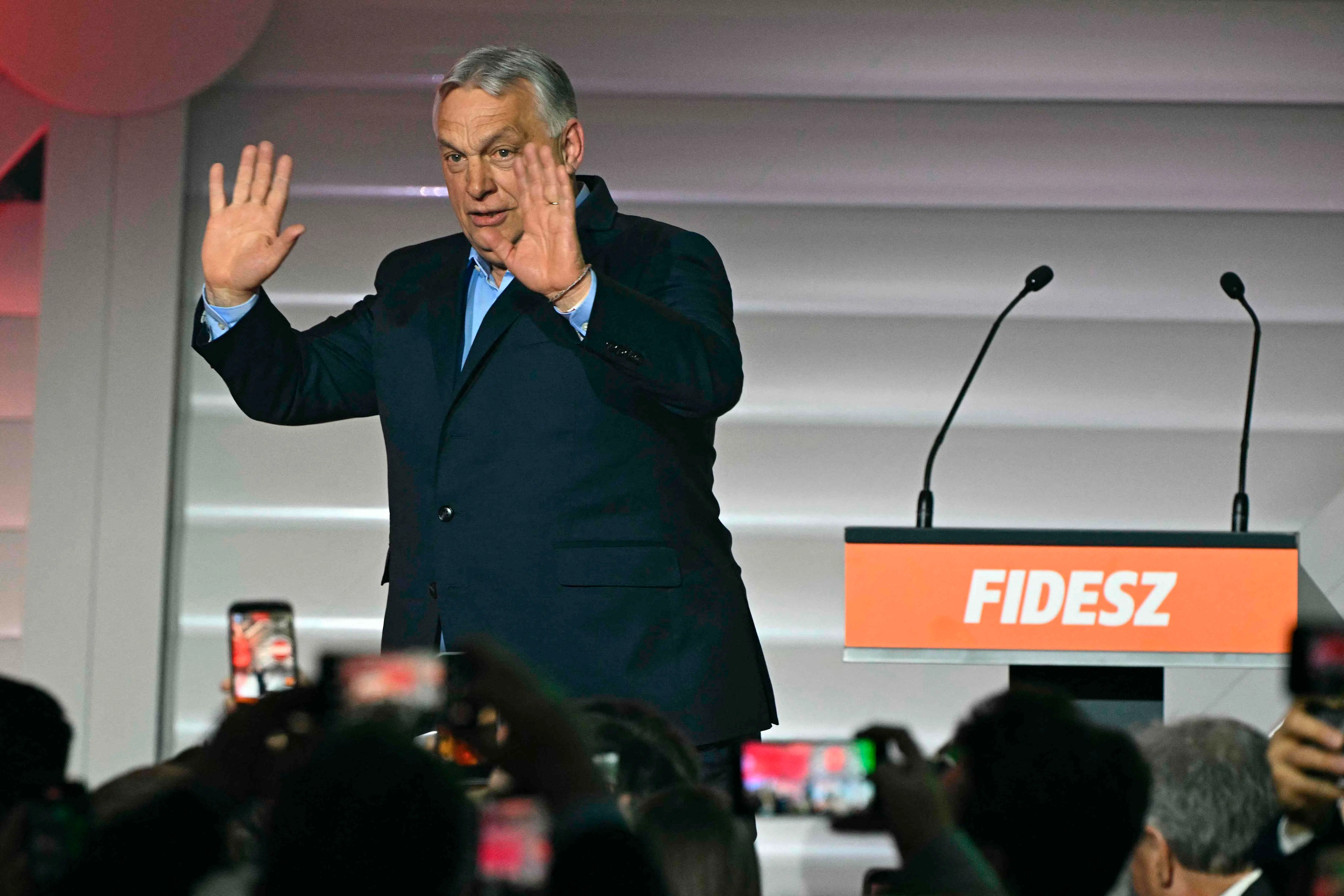 Det er utroværdigt at kritisere europæisk ytringsfrihed og samtidig hylde Orbán