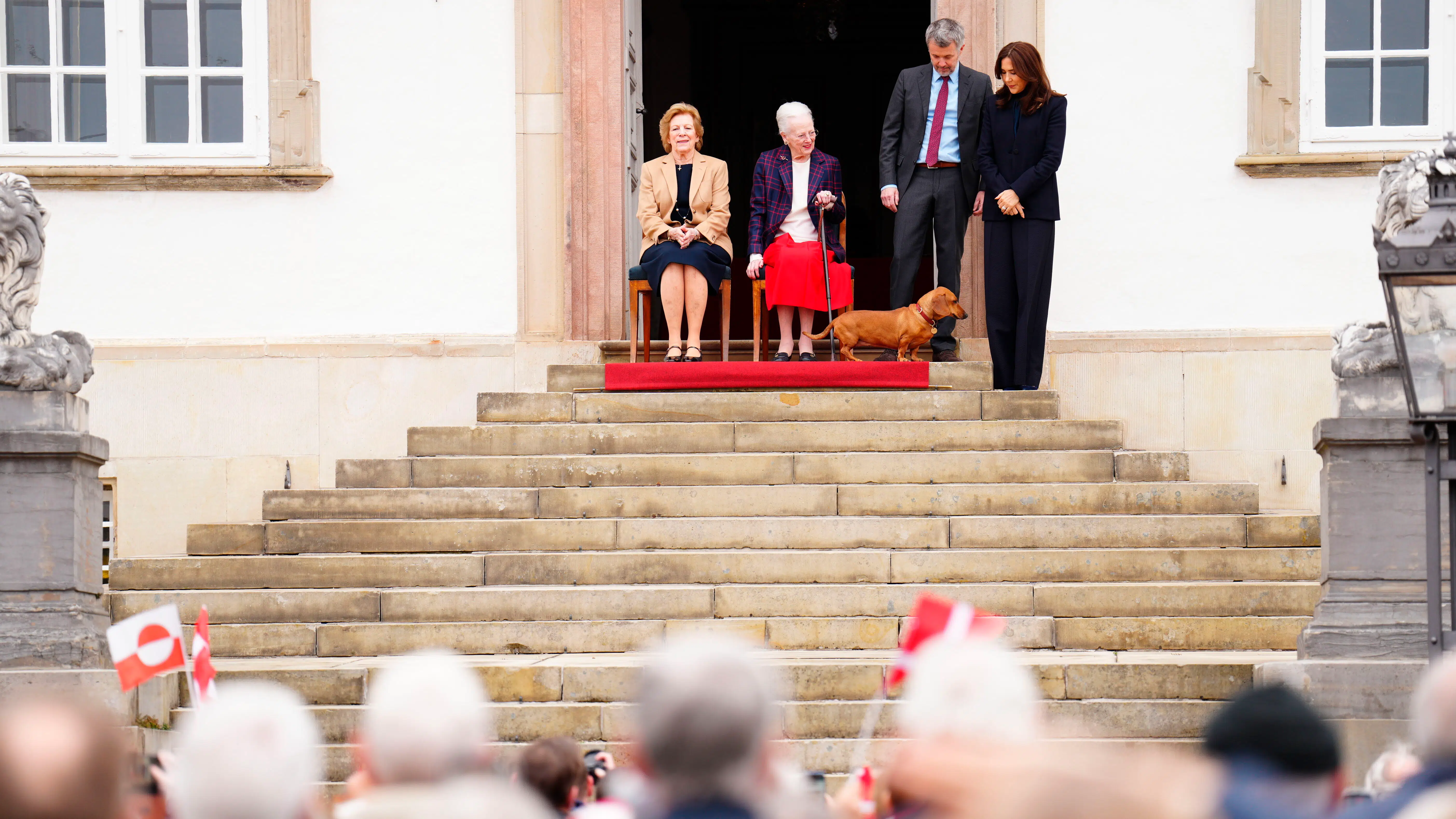 Danskere strømmer til Fredensborg