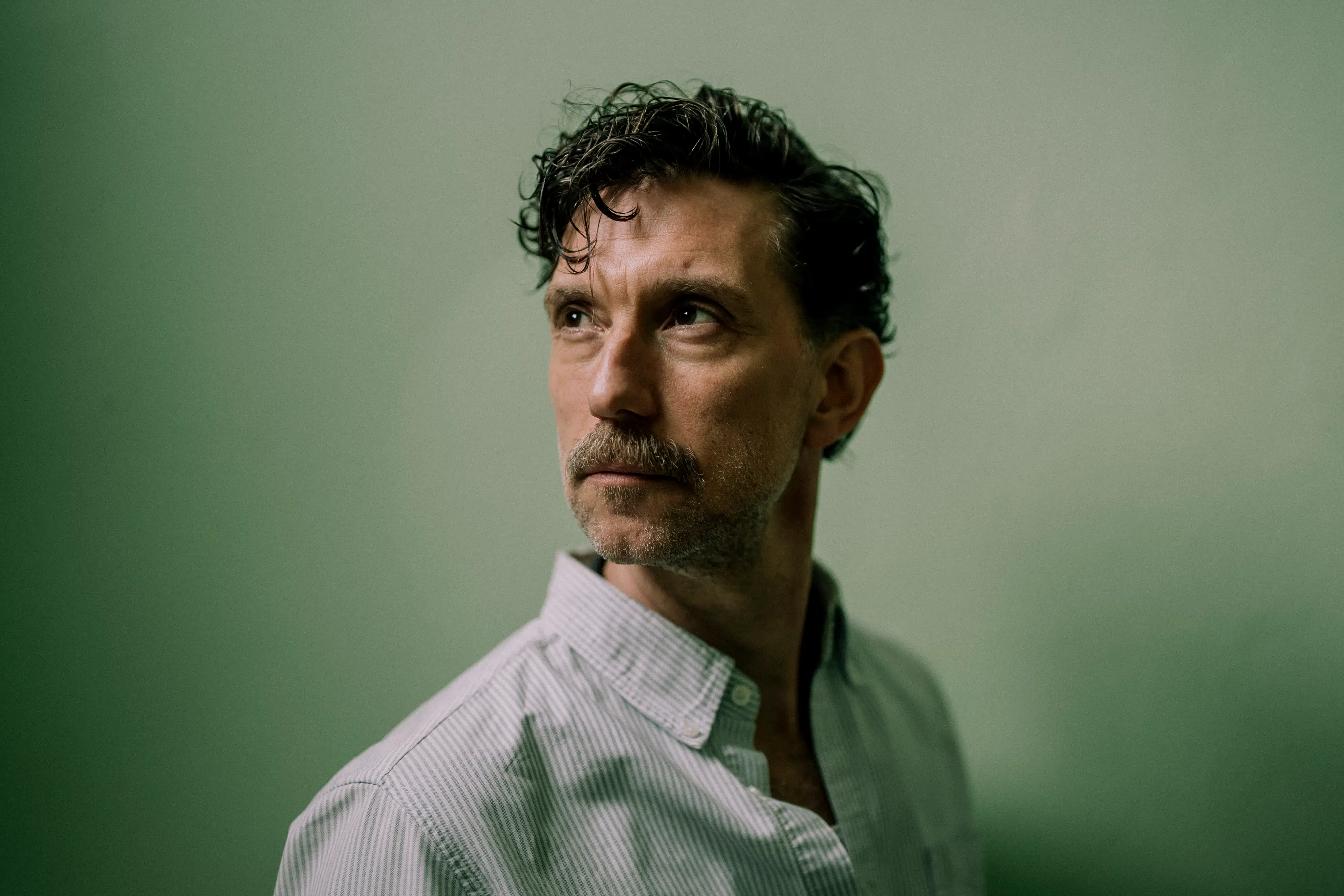 Psykologen er 49 år. Hun er 34 år. Nu deler han sine bedste råd til et forhold med aldersforskel