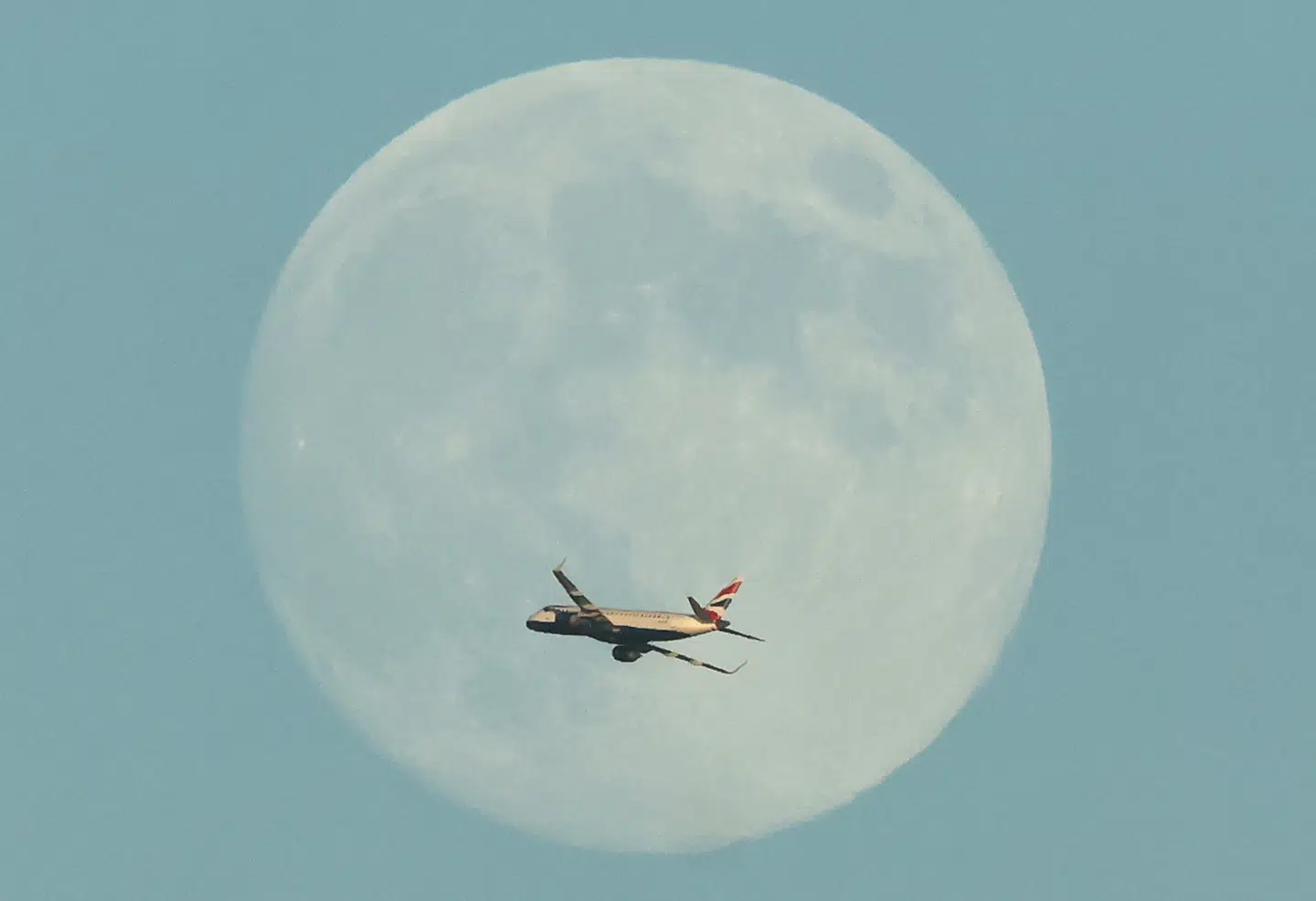 Krigen i og omkring Iran kan muligvis snart resultere i, at de europæiske lufthavne rammes af alvorlig brændstofmangel.