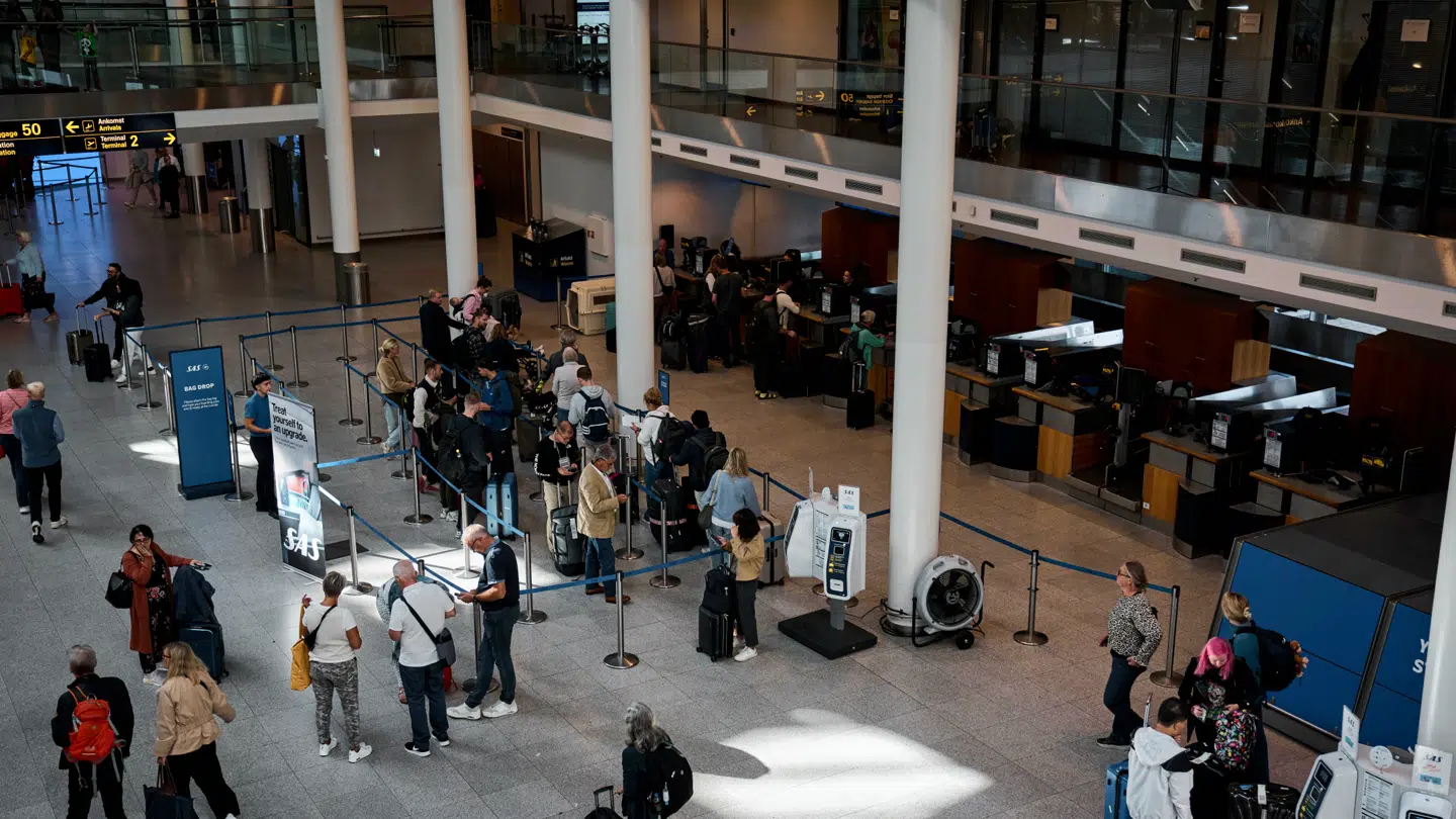 Et stort antal varer - herunder medicin - er strandet i Københavns Lufthavn.