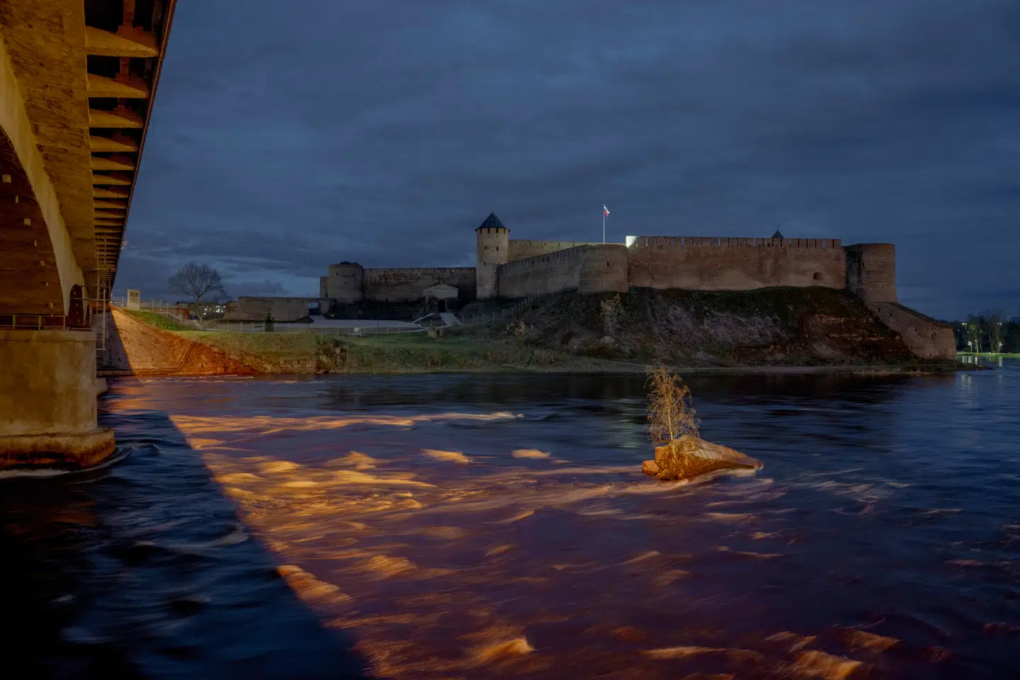 Estland er mål for talrige forsøg på russisk spionage og påvirkningsoperationer. Senest har det ramt landets tredjestørste by, Narva, der ligger klos op ad den russiske grænse.