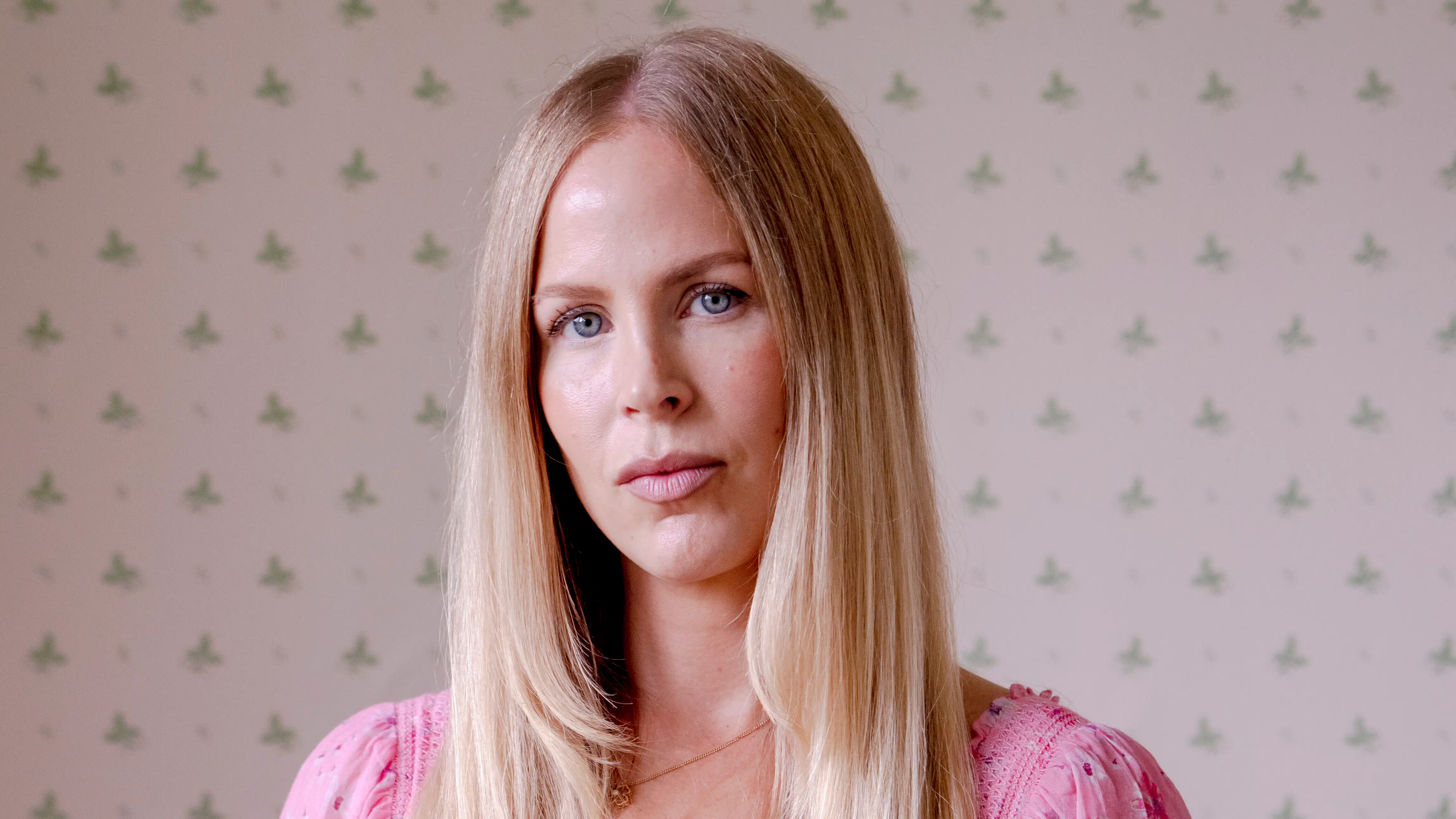 Ny bog vækker opsigt og revser sexrevolution: Kvinder er mere ulykkelige