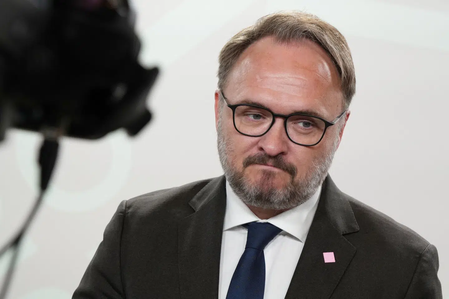 EU-Kommissionen anbefaler lande at afholde sig fra at sænke benzinafgifter, siger EU-kommissær Dan Jørgensen fredag. (Arkivfoto).