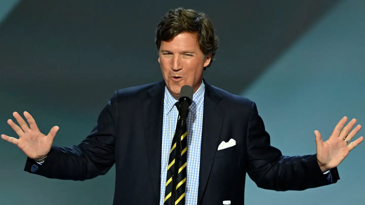 Den politiske kommentator Tucker Carlson er en af de mest indflydelsesrige stemmer på den yderste højrefløj i USA.