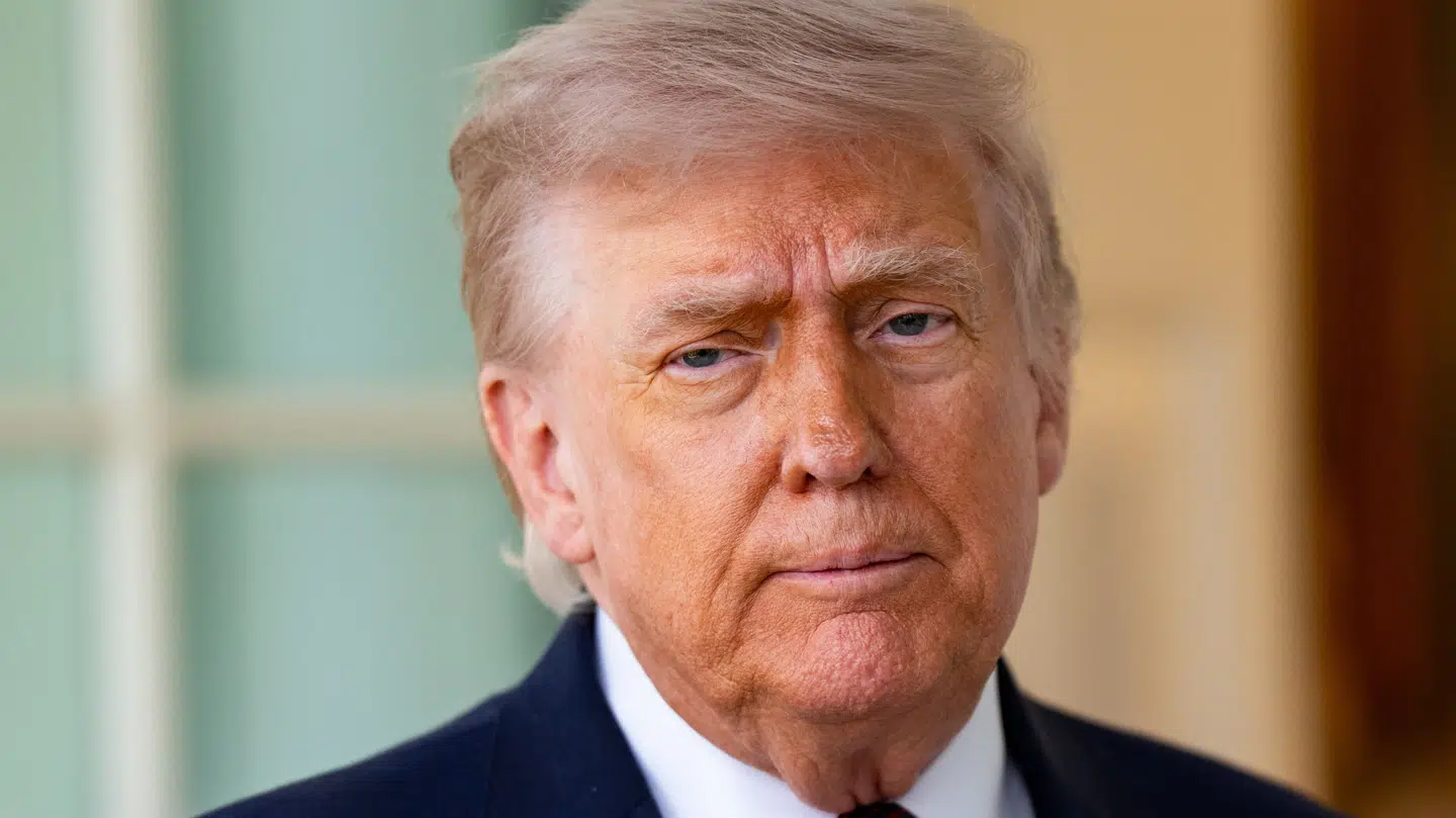 USA præsident glædede sig tidligere over åbning af Hormuzstrædet, men nu vender skibe om.