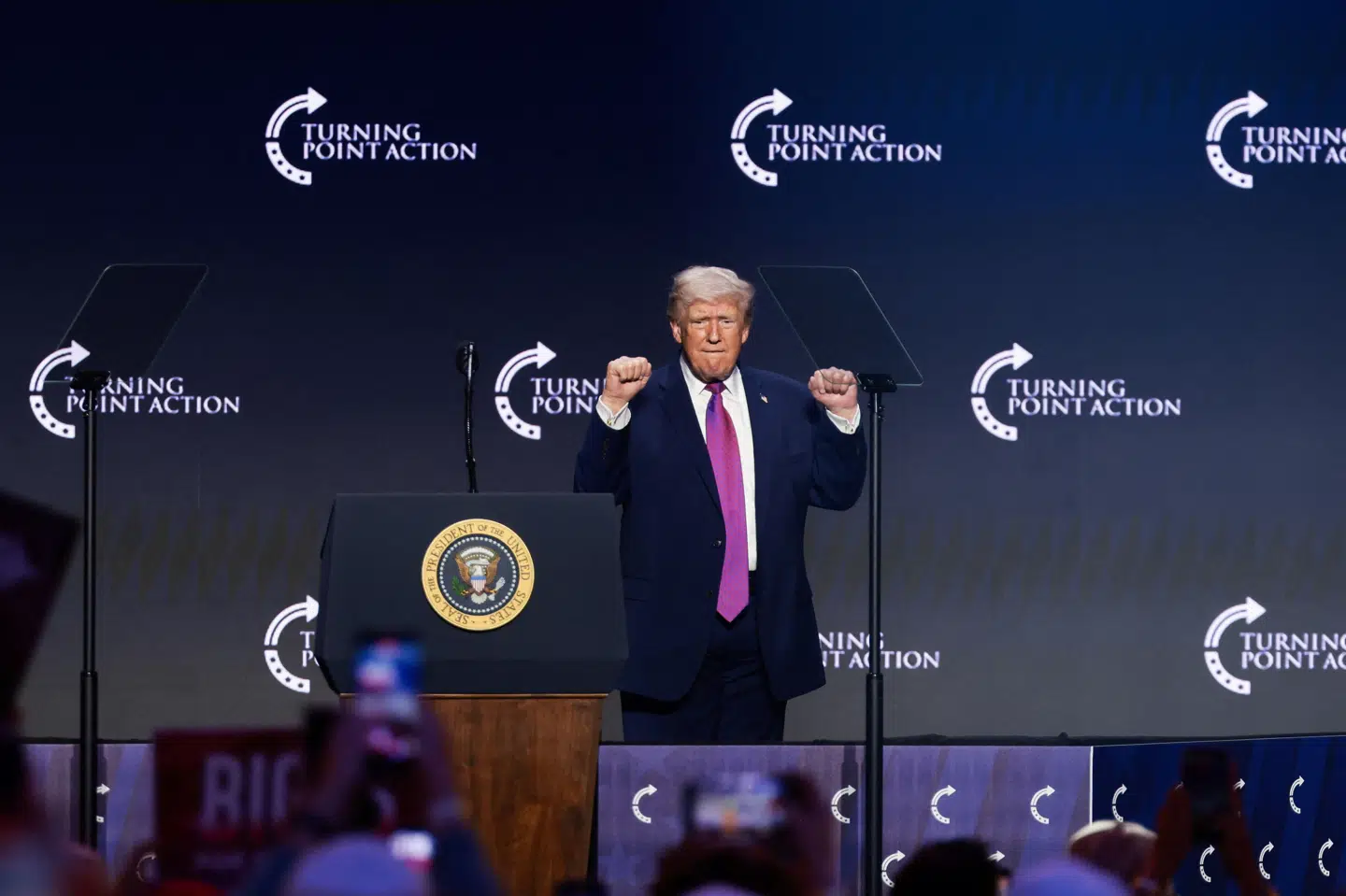 USA's præsident, Donald Trump, ses til begivenhed arrangeret af Turning Point USA i Phoenix i Arizona, hvor han blandt andet udtalte sig om UFO-dokumenter. (Arkivfoto).