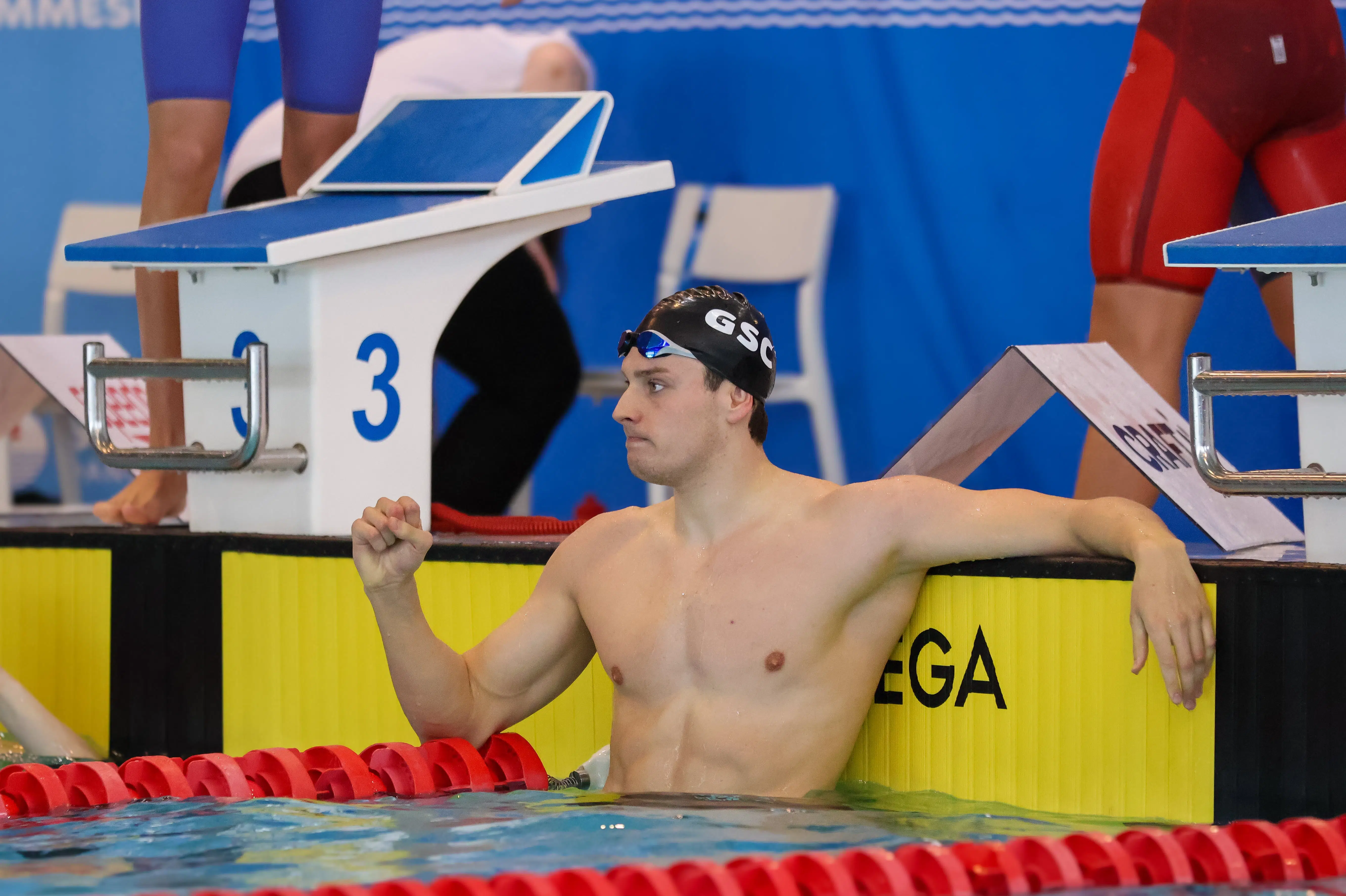 Dansk svømmer bryder sekundgrænse og slår rekord