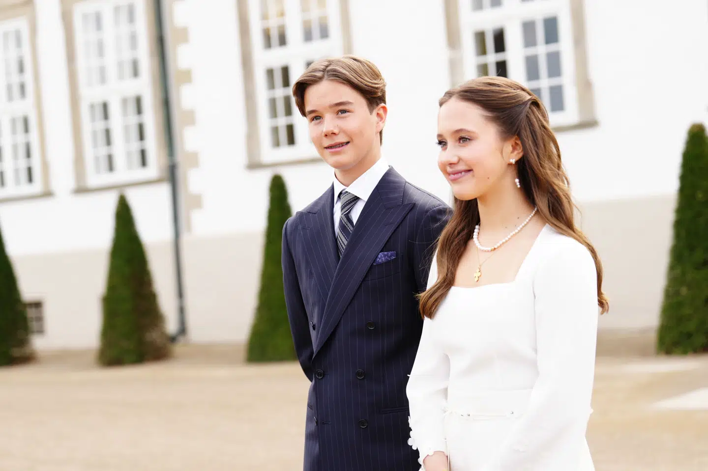 Prinsesse Josephine og prins Vincent er lørdag blevet konfirmeret i Fredensborg Slotskirke.