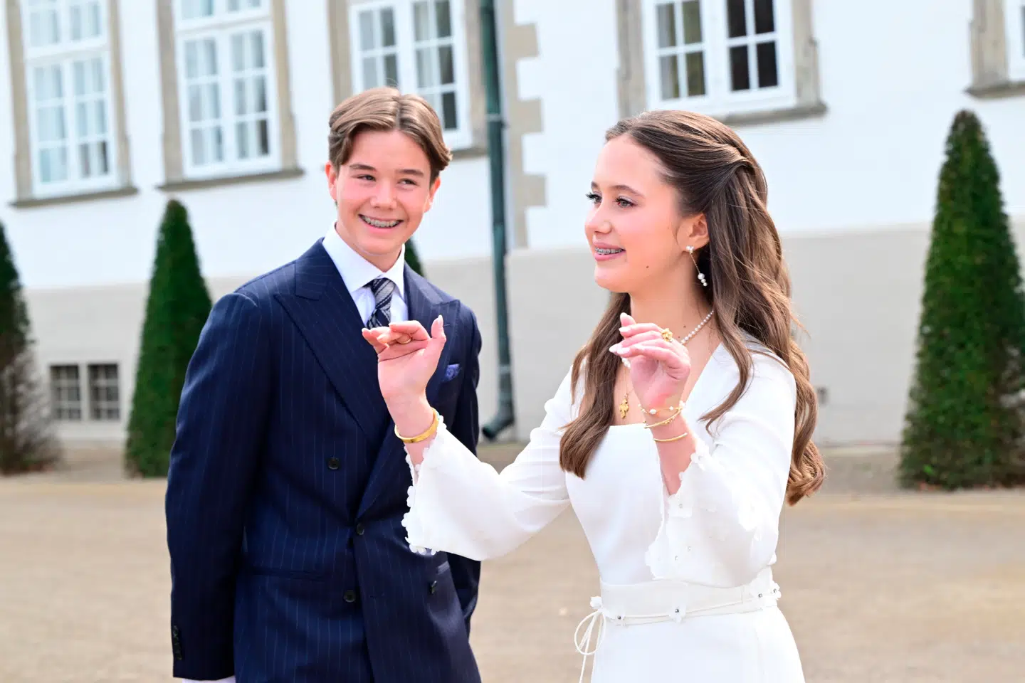 Prins Vincent og prinsesse Josephine gav deres første selvstændige interview ude foran Fredensborg Slotskirke efter deres konfirmation lørdag d. 18. april 2026.