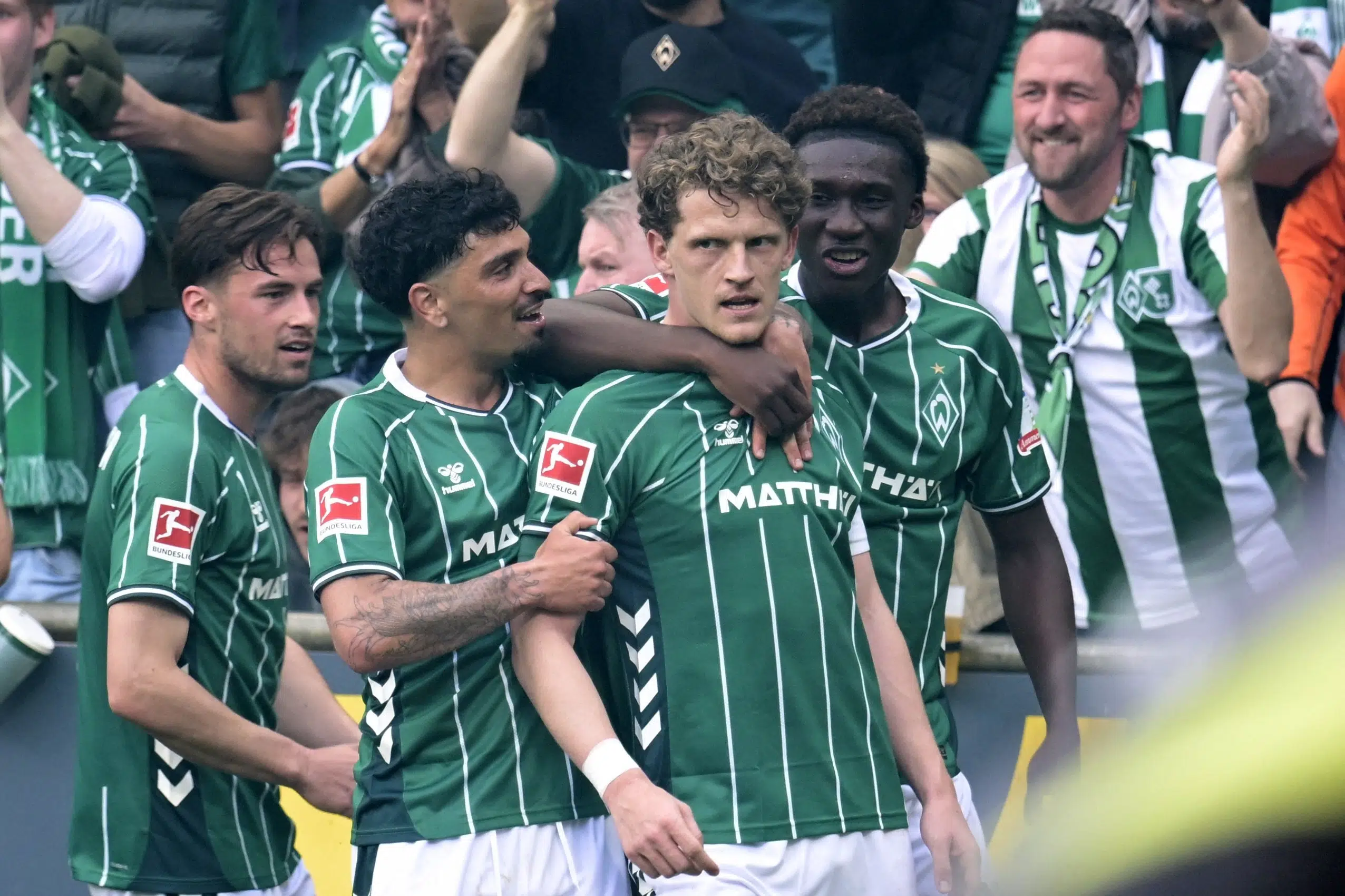 Langskudsperle gør Stage til dobbelt målscorer i derbysejr