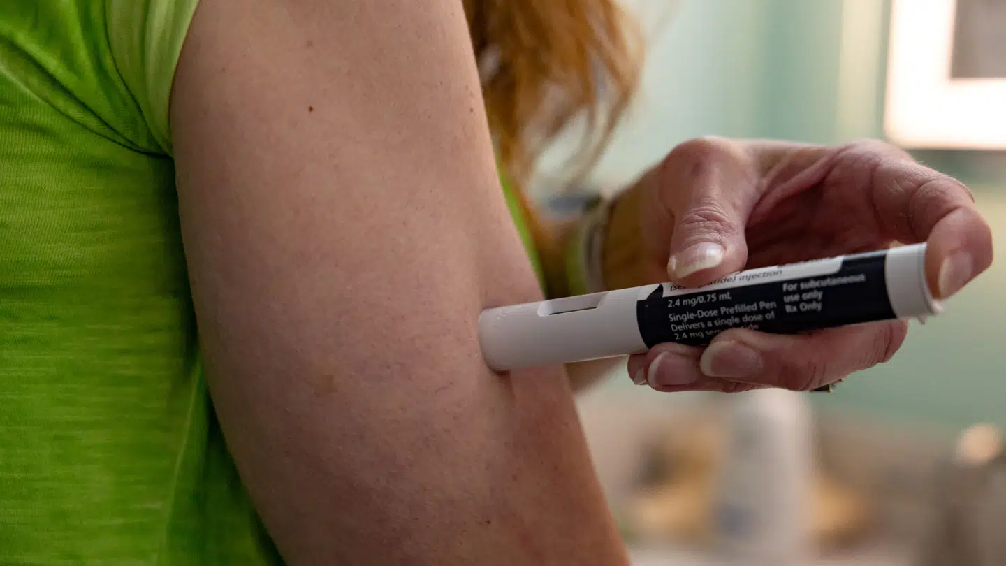 Wegovy og Ozempic har i et nyt og ikke-fagfællebedømt studie vist sig at have en fordel over konkurrenten Mounjaro.