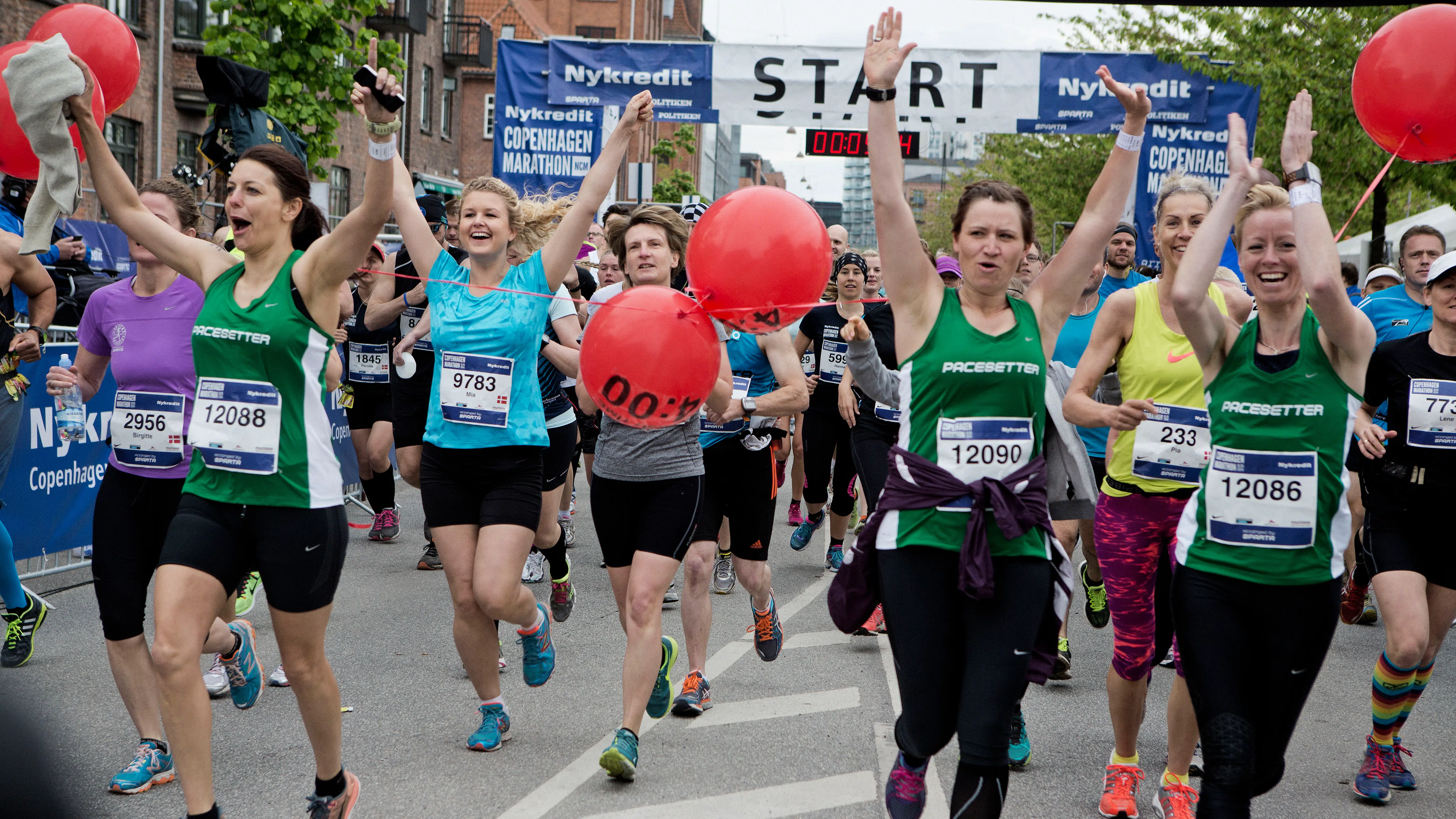 Taskekaos under gadeløb: Ventede to timer i kulden