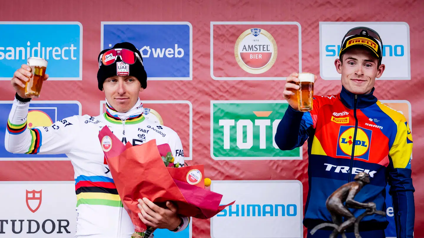 Mattias Skjelmose vandt Amstel Gold Race i 2025 foran Tadej Pogacar.