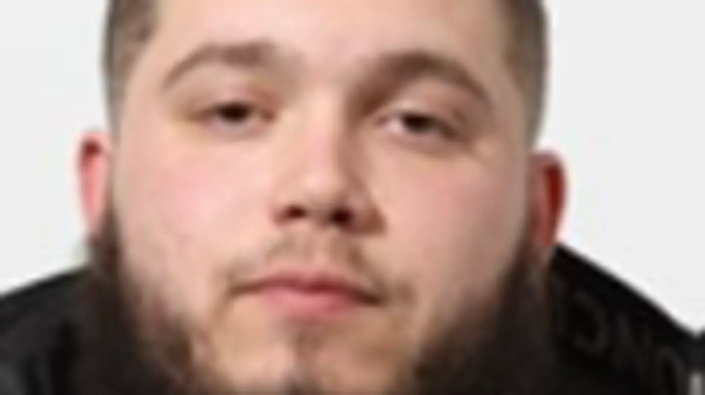 Her ses den 20-årige mand.