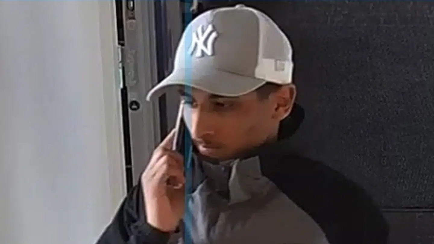 Her ses den efterlyste mand.