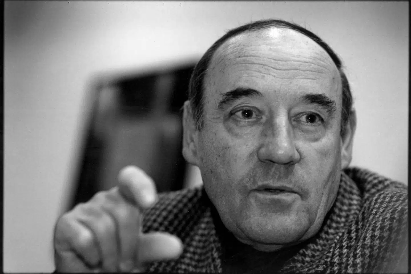 Desmond Morris nåede i sit 98 år lange liv at være adfærdsforsker, zoolog, forfatter, tv-vært og kunstner. Billedet er fra 1996. (Arkivfoto).