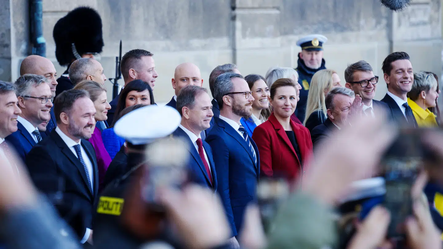 Der kan gå mange uger før Danmark får en ny regering. Husk at nyd det. Det er budskabet fra B.T.s debatredaktør, Joachim B. Olsen.