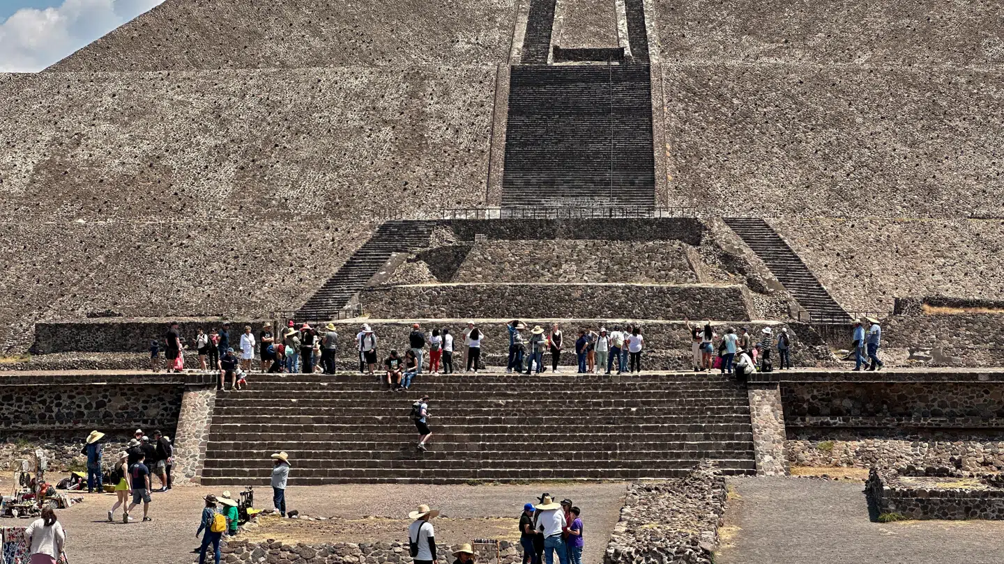 Kvinde skudt ved Teotihuacán-pyramiderne.