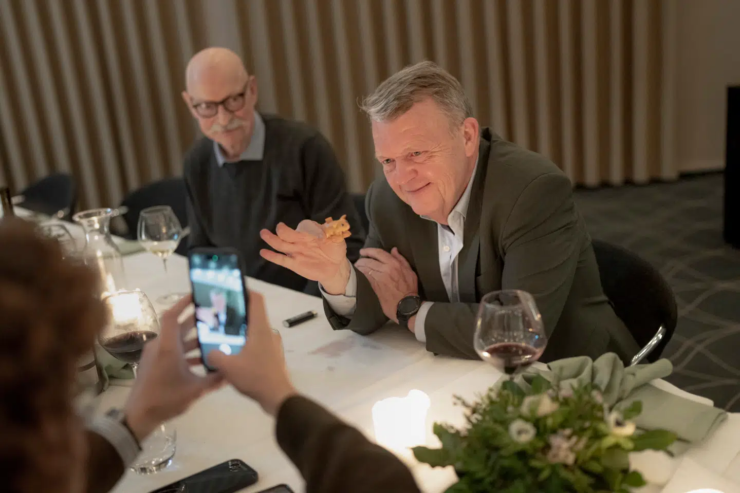Lars Løkke Rasmussen har ikke deltaget i de officielle regeringsforhandlinger i over en uge.