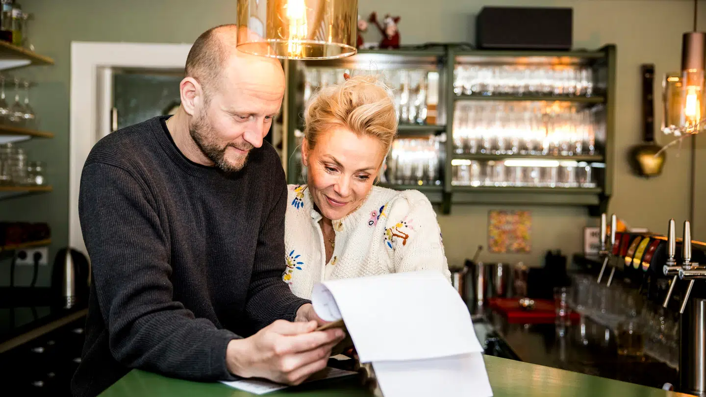 Ægteparret Anders og Lene Beier er flyttet med familien til Østrig, hvor de sammen driver Hotel Edelweiss, som man kan se i deres TV 2 Fri-program 'Beier på Alpehotellet', der netop har haft premiere på sin tredje sæson. Foto: TV 2