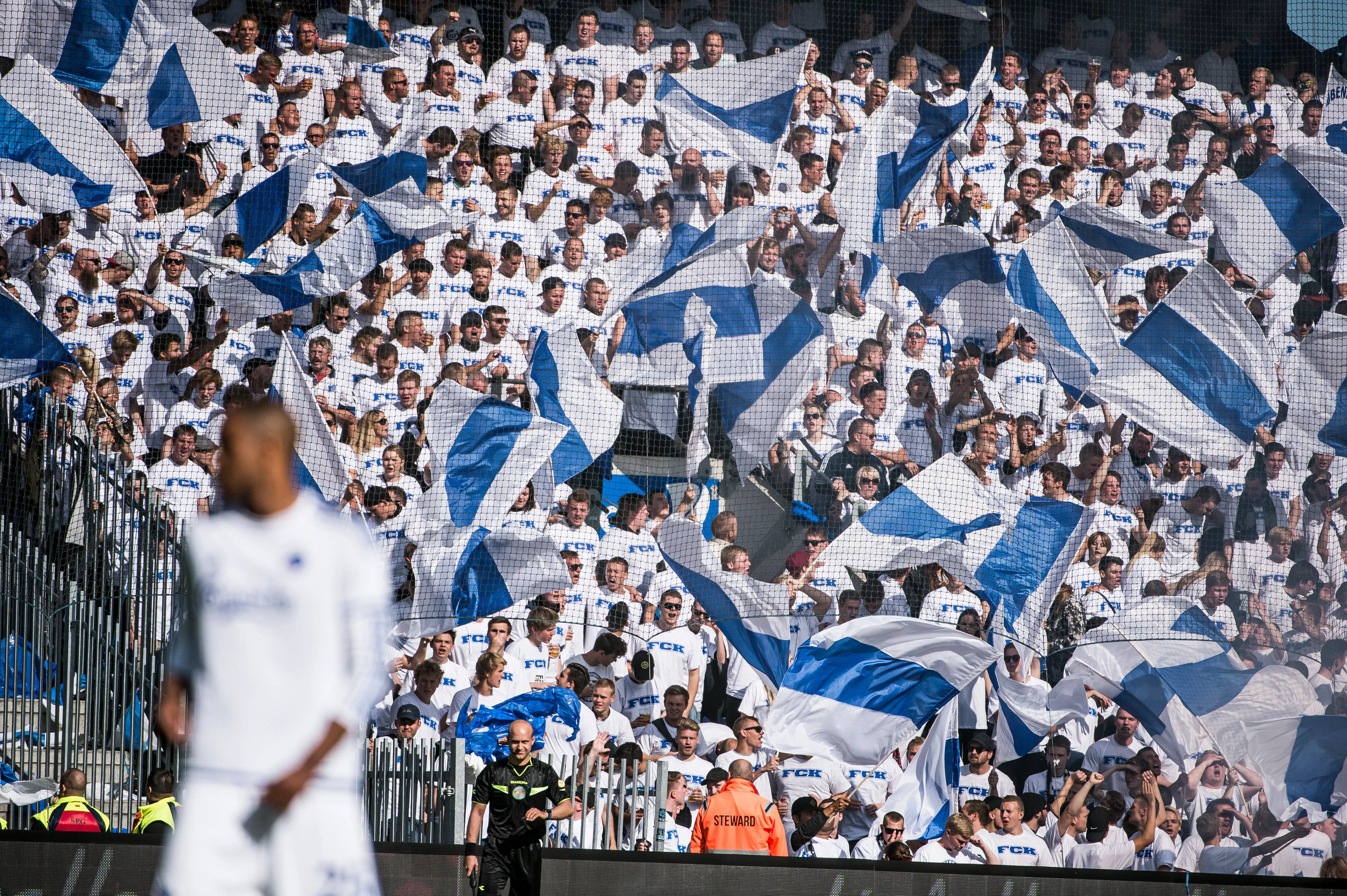 FCK præsenterer jubilæumstrøje – en hyldest til en af moderklubberne