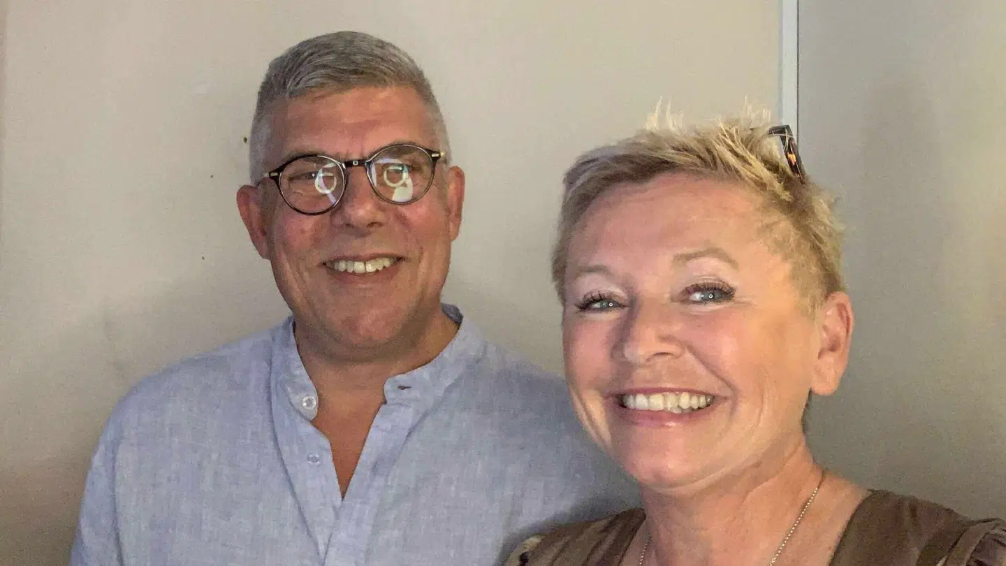 Trods smil på billedet er Brian og Helle enormt utilfredse med Velkommens behandling