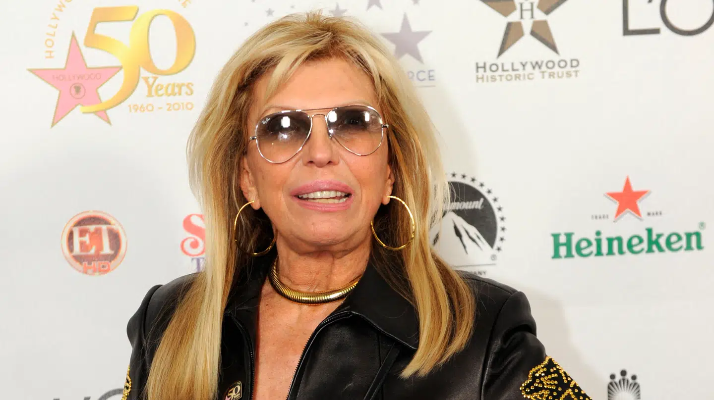 Nancy Sinatra er datter af Frank Sinatra.