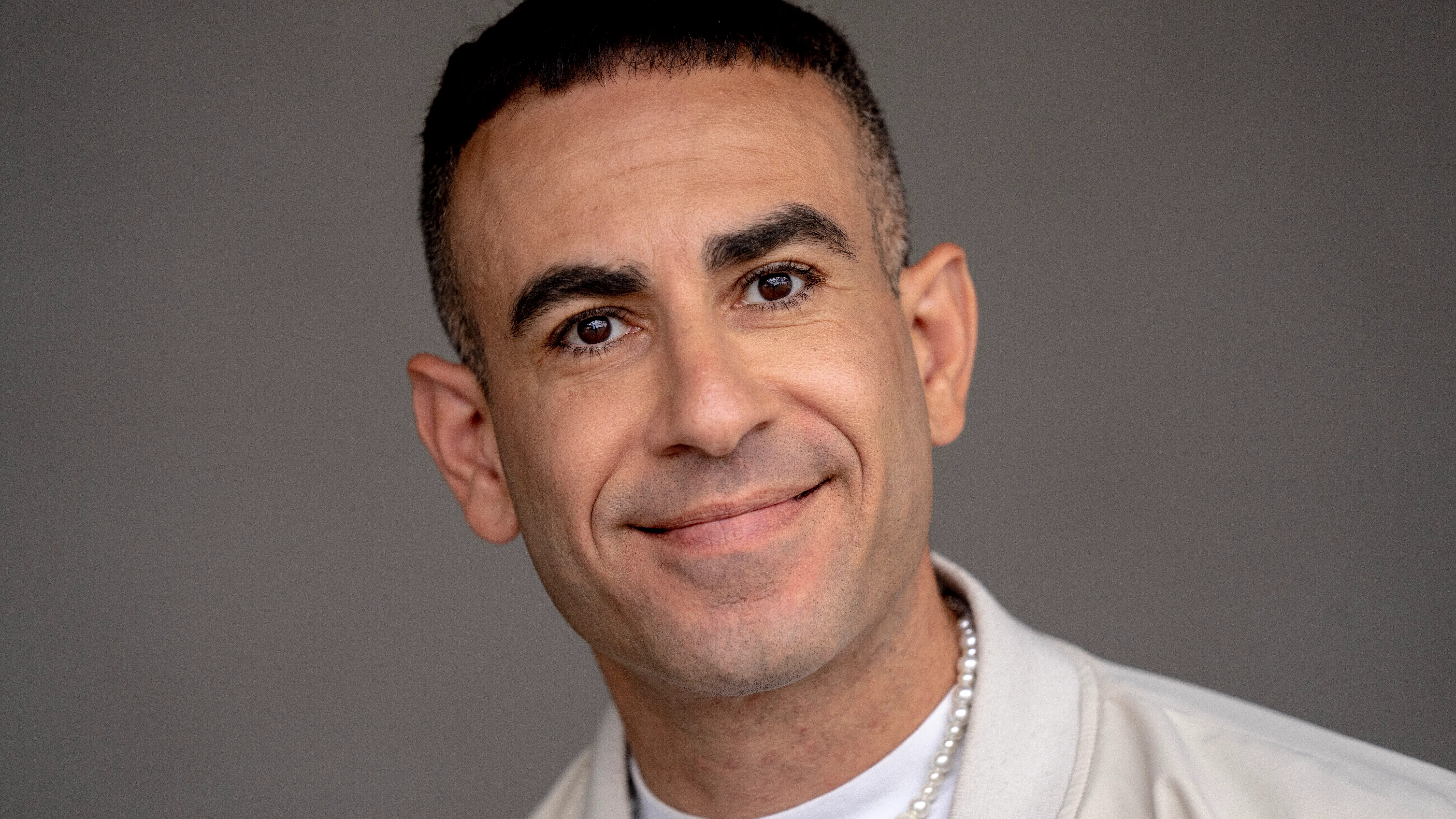 Stoppede på populært tv-program: Nu vender Abdel Aziz Mahmoud tilbage på skærmen