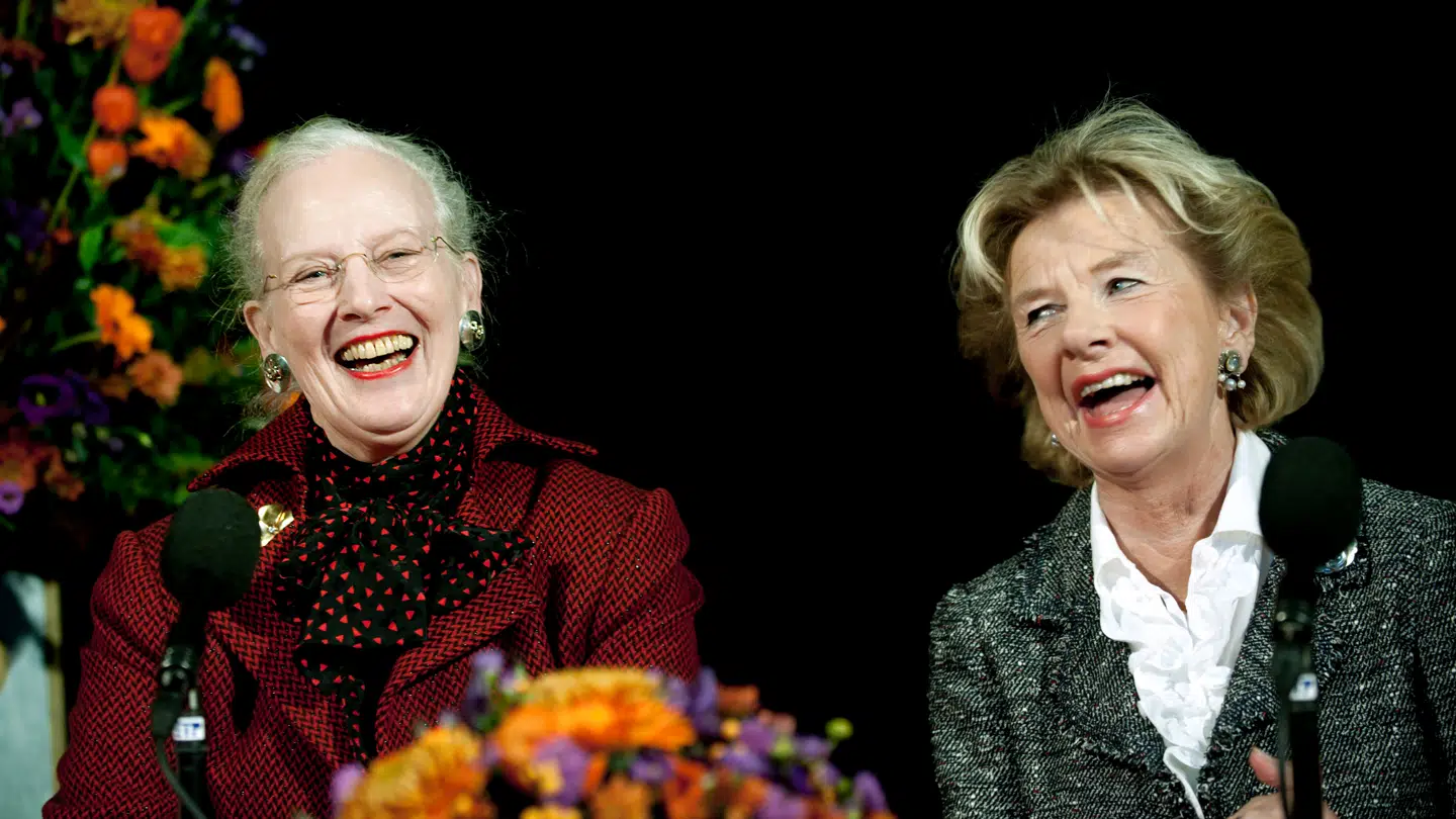 Dronning Margrethe, der deltog i pressemøde om balletten "En Tivolidrøm" sammen med Susanne Heering på Susanne Heerings Balletskole i København onsdag d. 27. oktober 2010. Dronning Margrethe havde lavet plakaten til forestillingen.