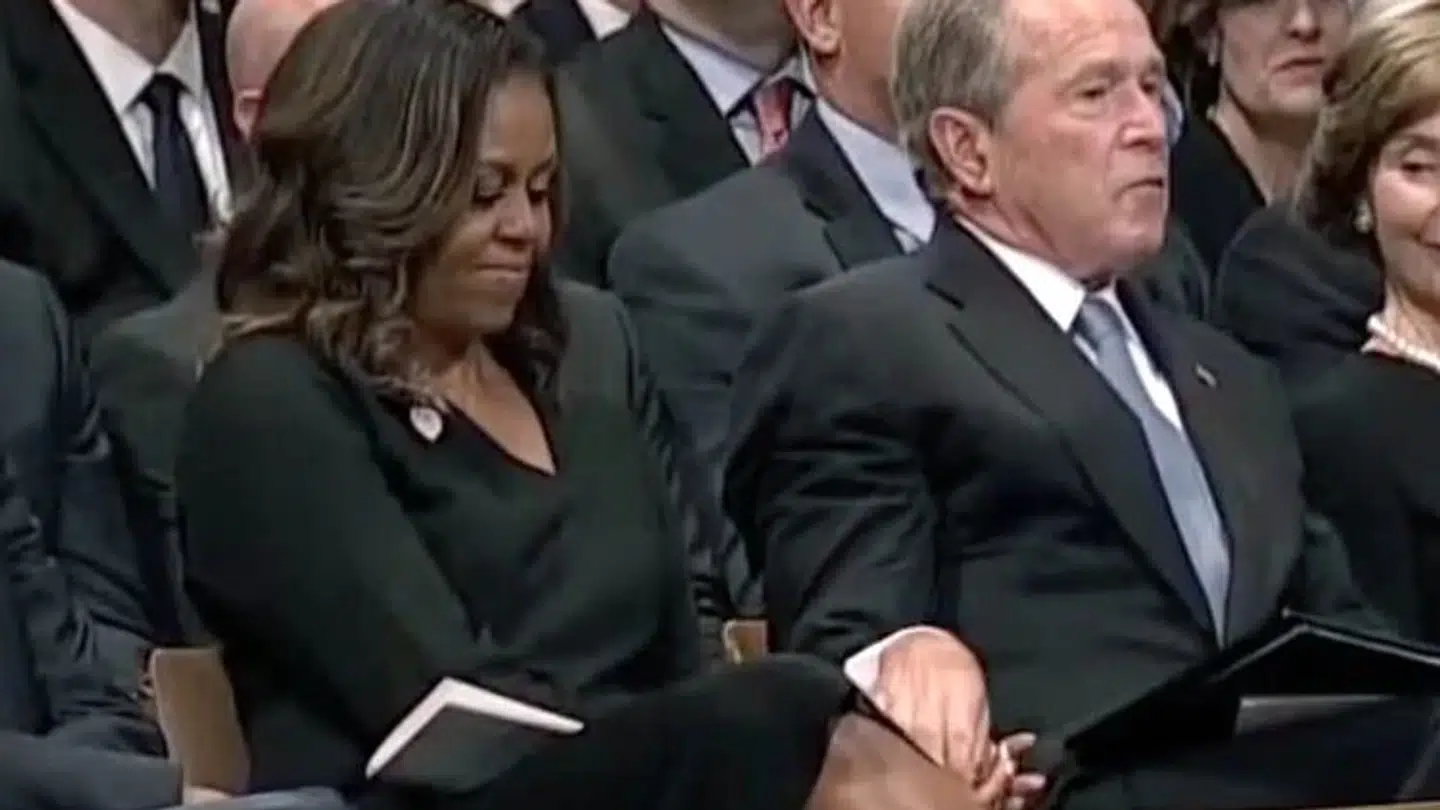 George W. Bush var præsident fra 2001 til 2009. Han blev afløst af Michelle Obamas mand, Barack Obama, der sad som præsident fra 2009 til 2017.