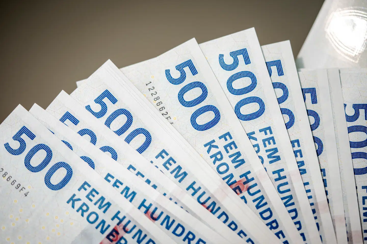 500-kronsedler i Nationalbanken mandag den 11. august 2025.