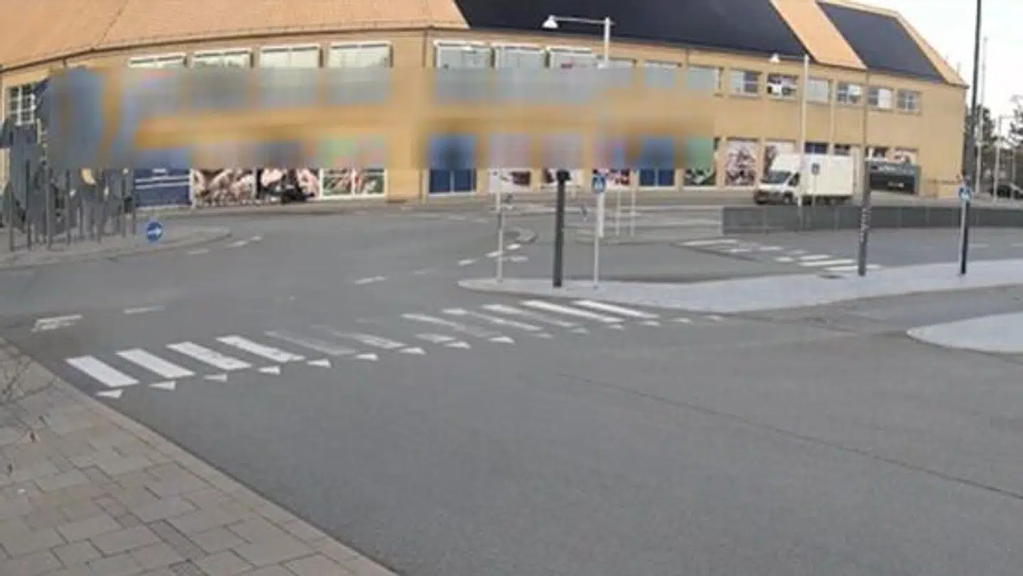 Her ses et billede af den hvide kassevogn.