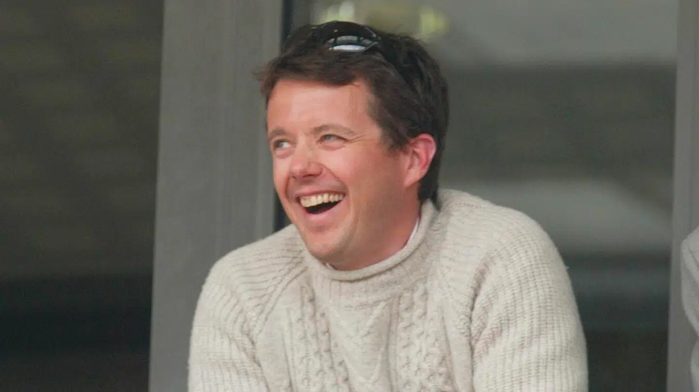 Kronprins Frederik på Aarhus Stadion i 2002.