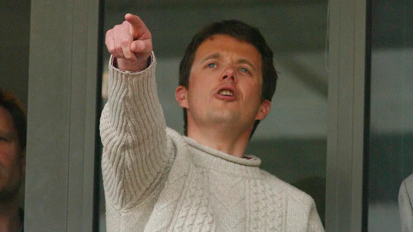 Kronprins Frederik på Aarhus Stadion i 2002.