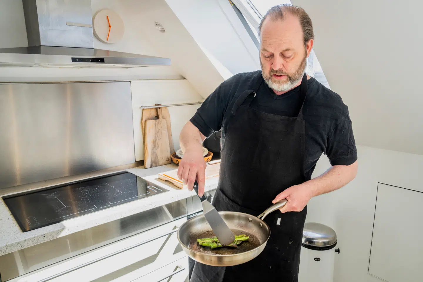Berlingskes gastronomiredaktør, Søren Jacobsen Damm, har været på udkig efter nogle reelle alternativer til teflonpander.