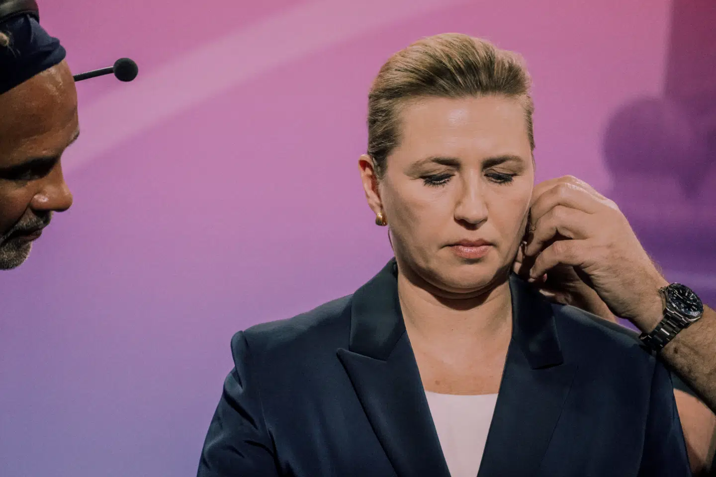 Statsminister Mette Frederiksen (S) kæmper for at danne en regering, men en udtalelse om velfærdsforliget har besværliggjort forhandlingerne.