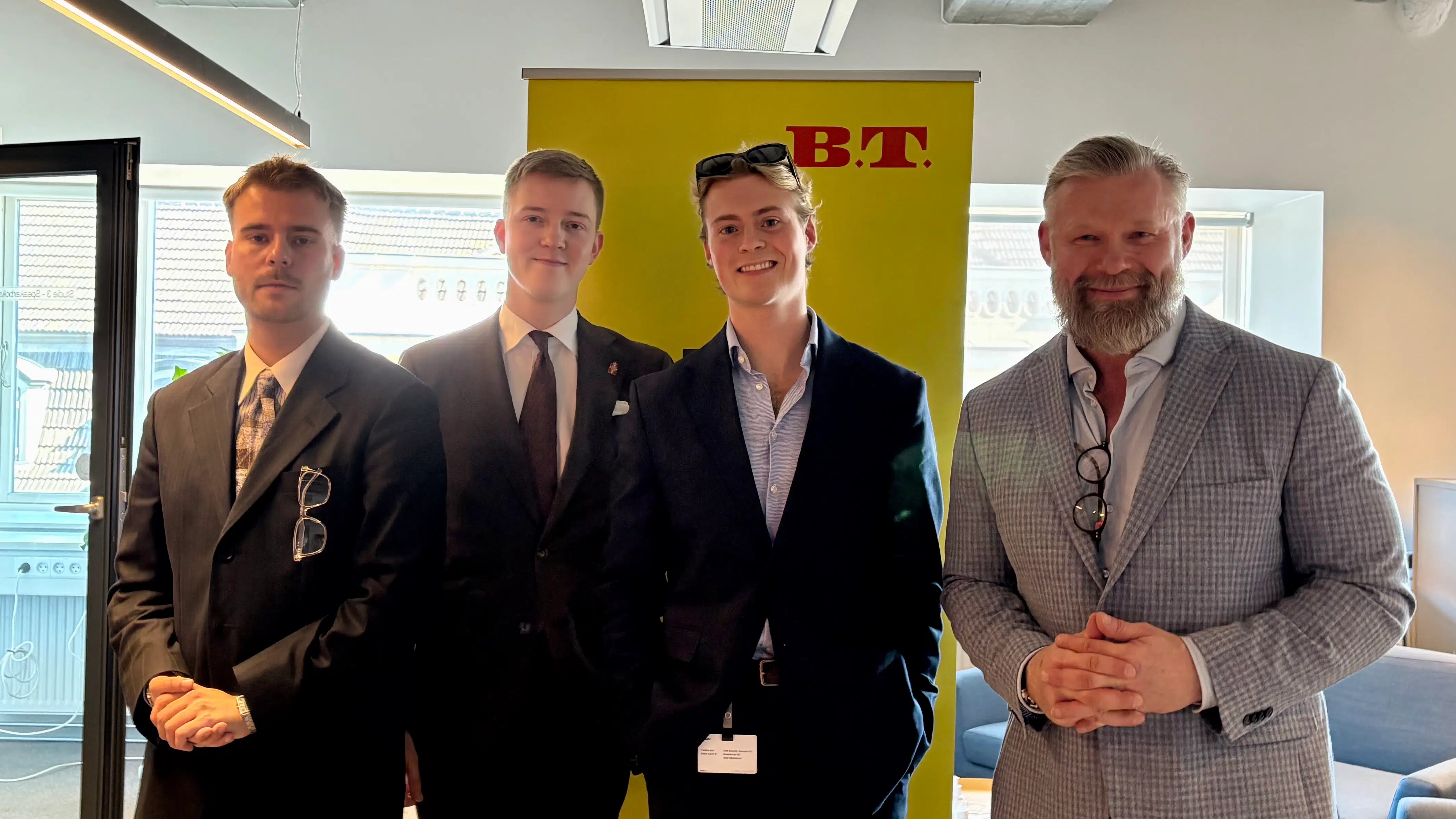 Det borgerlige boyband i studiet: »Det er et forsøg på at dæmonisere os« – Nyt afsnit af Borgerlig Tabloid