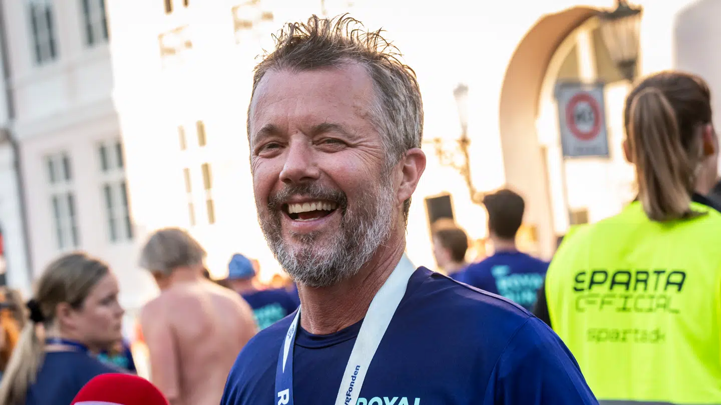 De kongelige viser ofte nye sider af sig selv under Royal Run. Her er det Kong Frederik, der gav et svedigt interview, efter at have løbet ti kilometer under Royal Run i København og Frederiksberg i 2024.