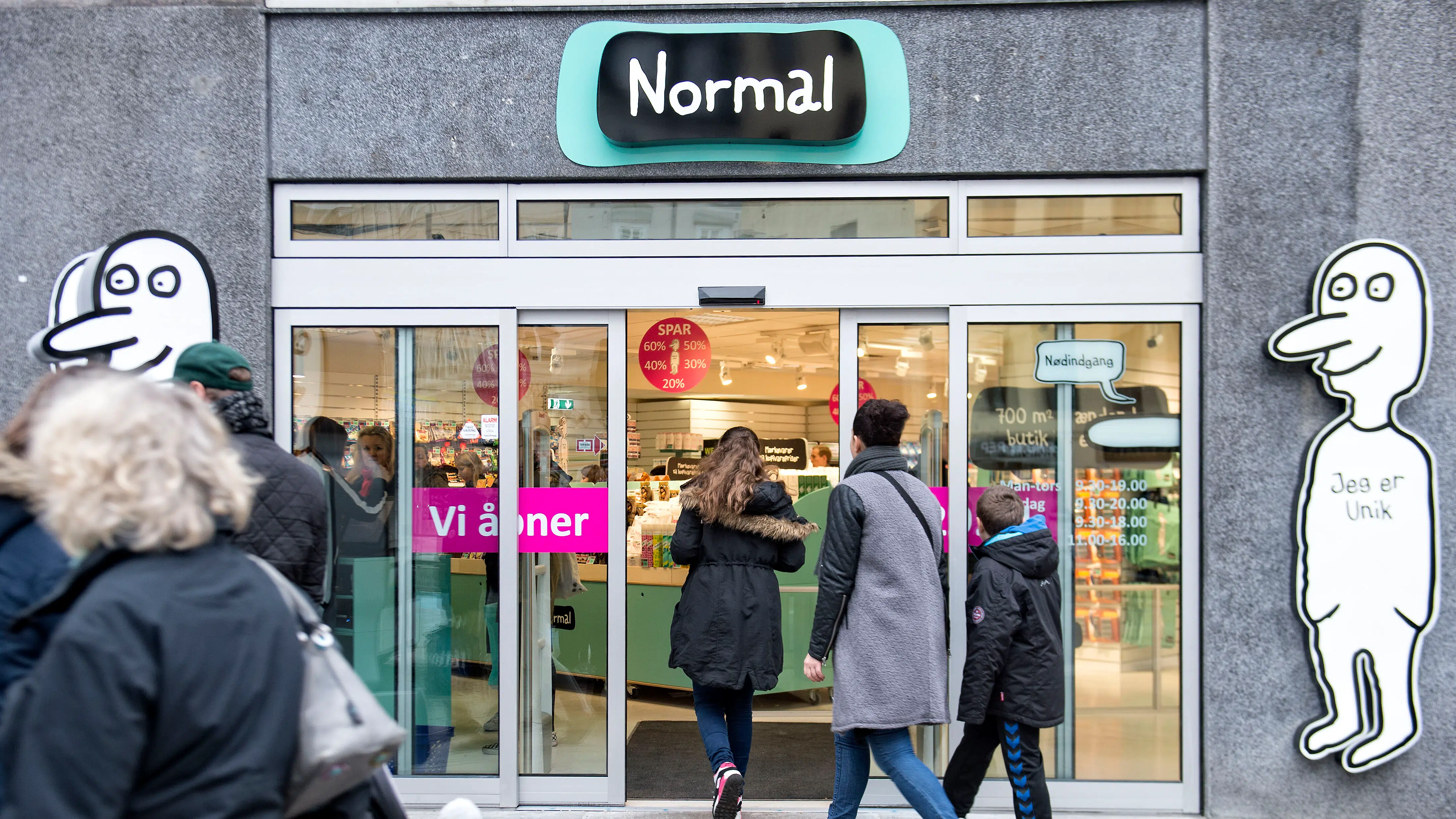 Medie: Normal sælger brugt makeup