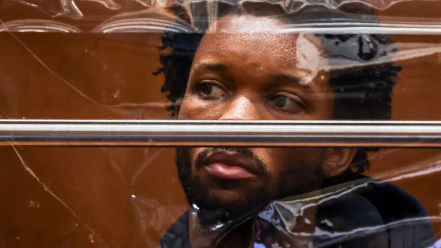 Rapperen D4vd fotograferet under et retsmøde i Los Angeles mandag.