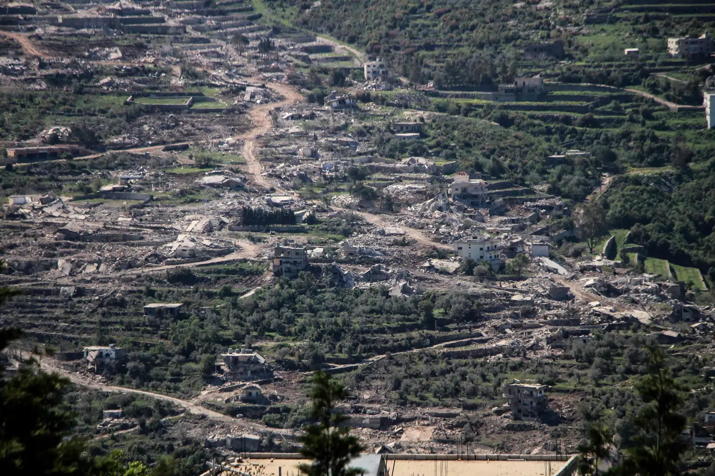 Våbenhvile mellem Israel og Libanon trådte i kraft i fredags. Onsdag meldes fem personer dræbte i israelske angreb i Libanon. (Arkivfoto).
